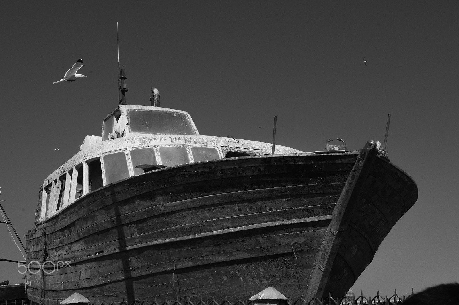 Pentax smc DA 18-55mm F3.5-5.6 AL WR sample photo. Fishing boat photography
