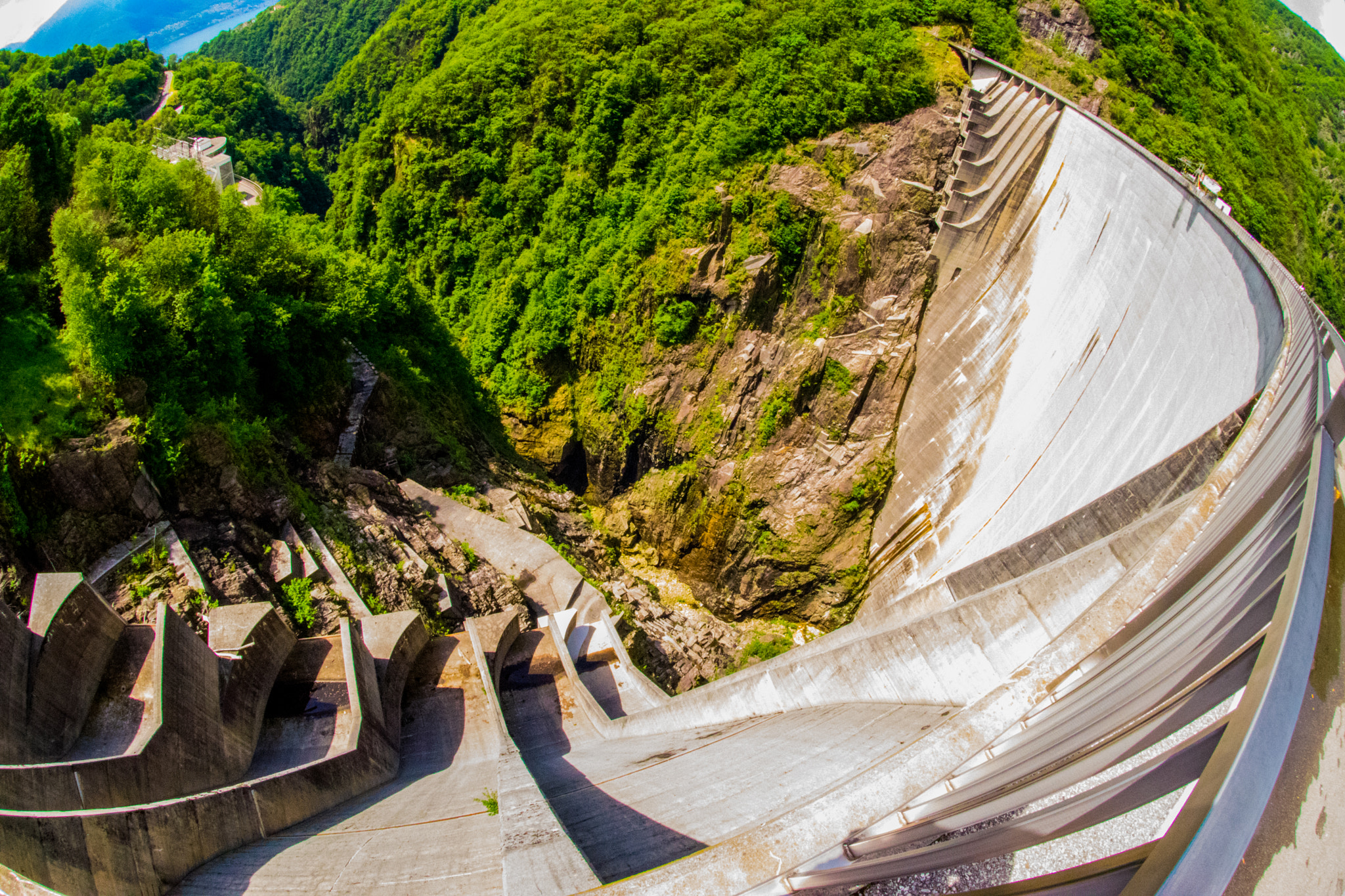 Nikon AF DX Fisheye-Nikkor 10.5mm F2.8G ED sample photo. Valle verzasca photography