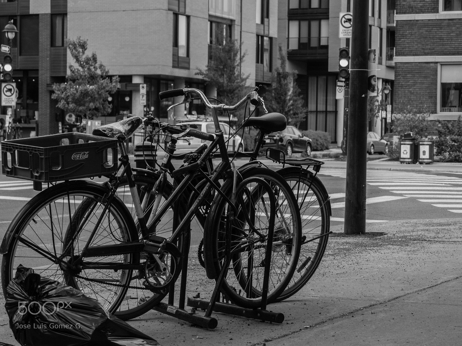 Olympus PEN E-PM2 sample photo. Just at the corner photography