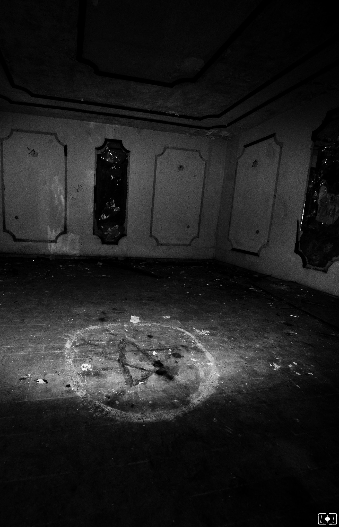 Nikon D600 sample photo. Satanic mirrors photography