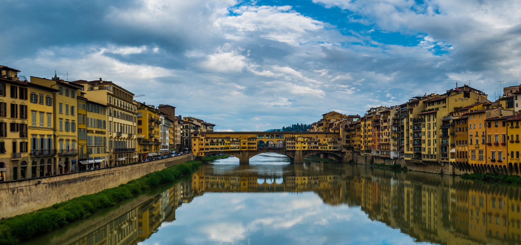 Pentax K-5 II + Sigma sample photo. Ponte vecchio reflections photography