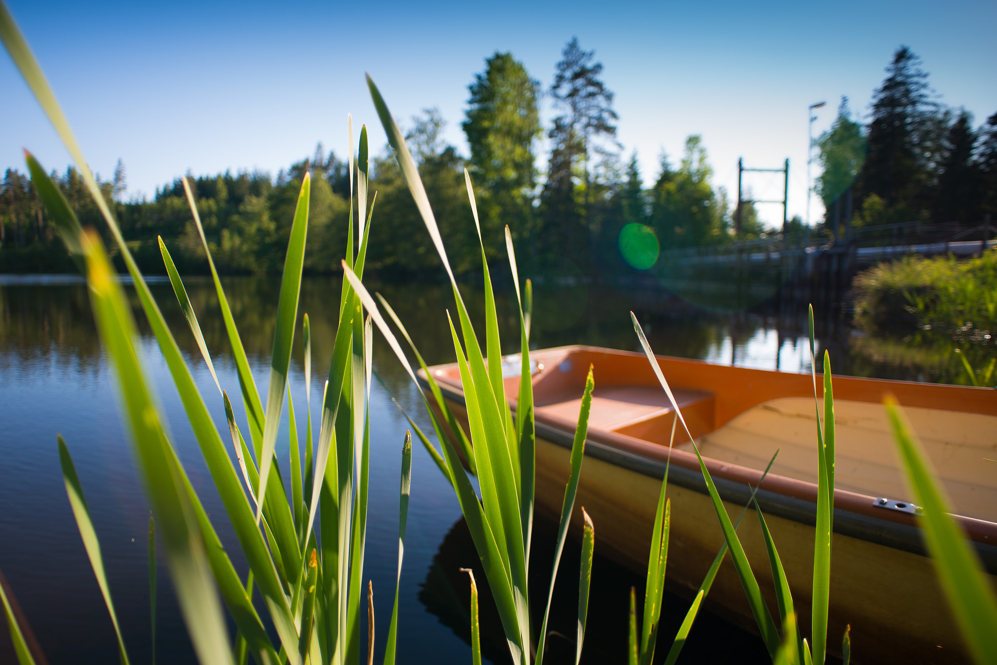 AF Nikkor 20mm f/2.8 sample photo. Perfect day photography