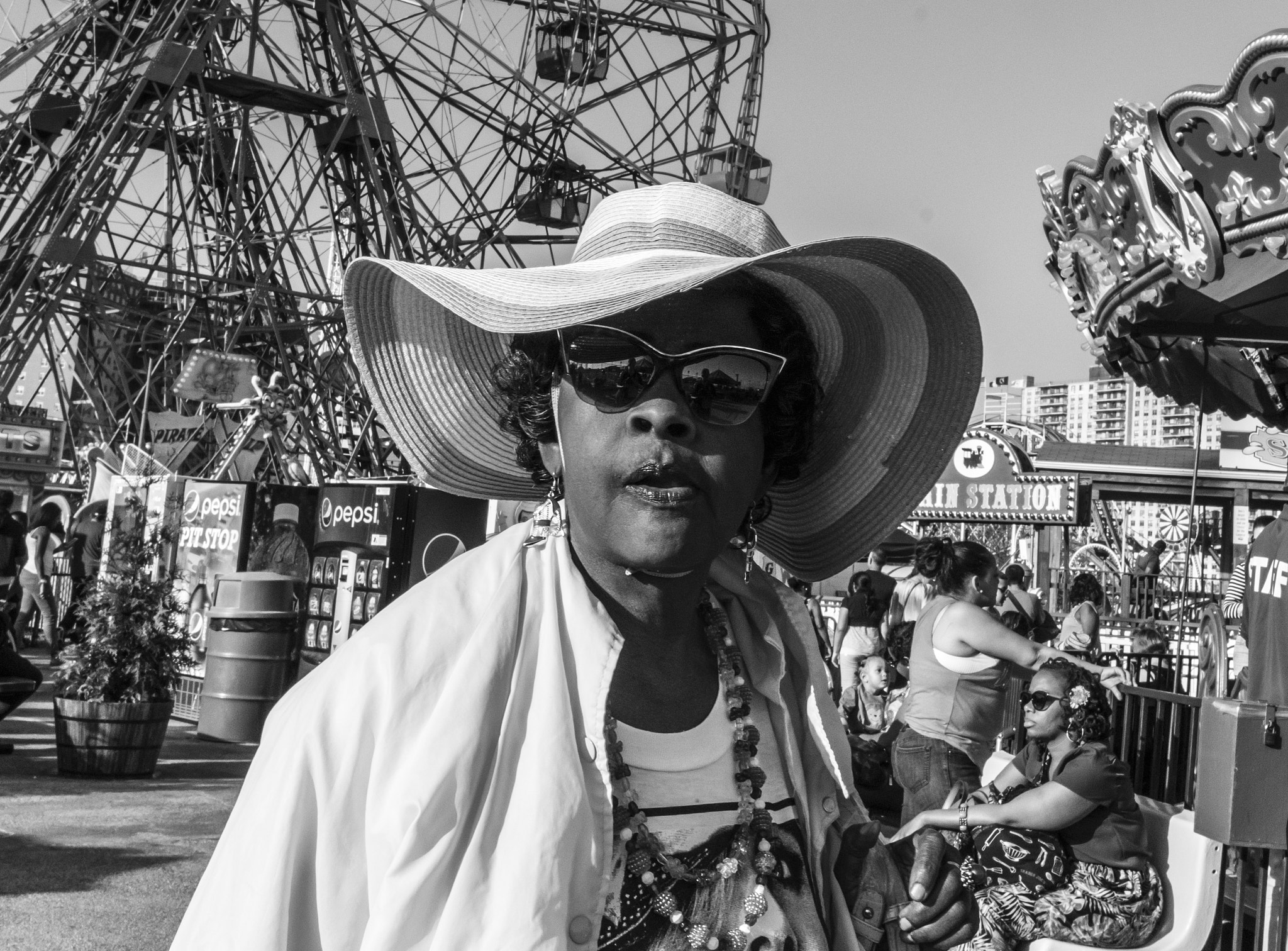 Nikon AF-S Nikkor 20mm F1.8G ED sample photo. Mrs. coney island photography
