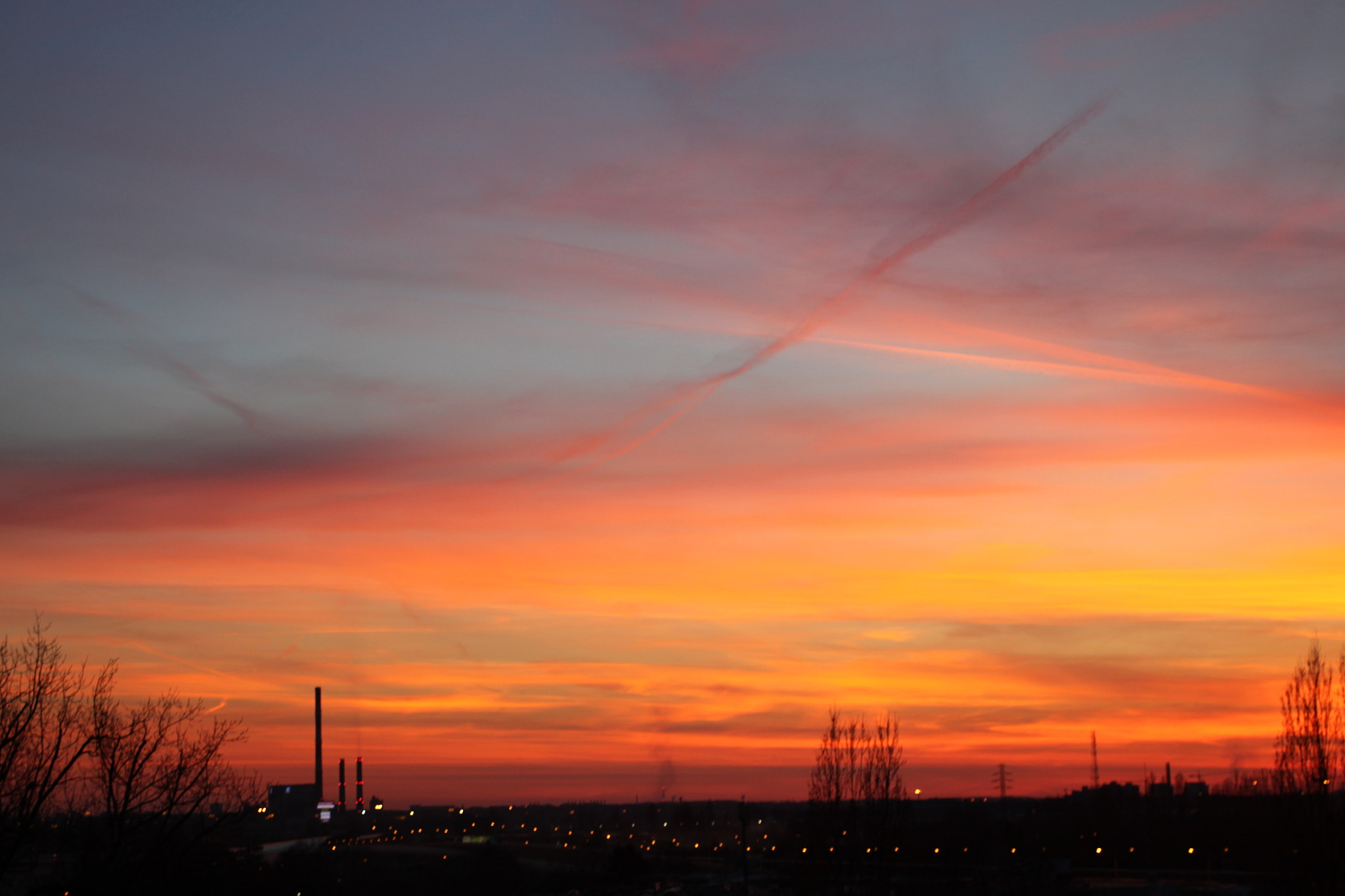 Canon EF 28-90mm f/4-5.6 sample photo. Color city photography