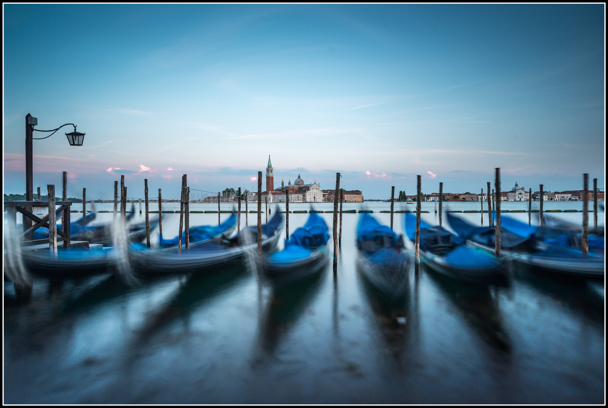 Nikon D800 + Nikon AF Nikkor 18-35mm F3.5-4.5D IF ED sample photo. Venice sunset photography