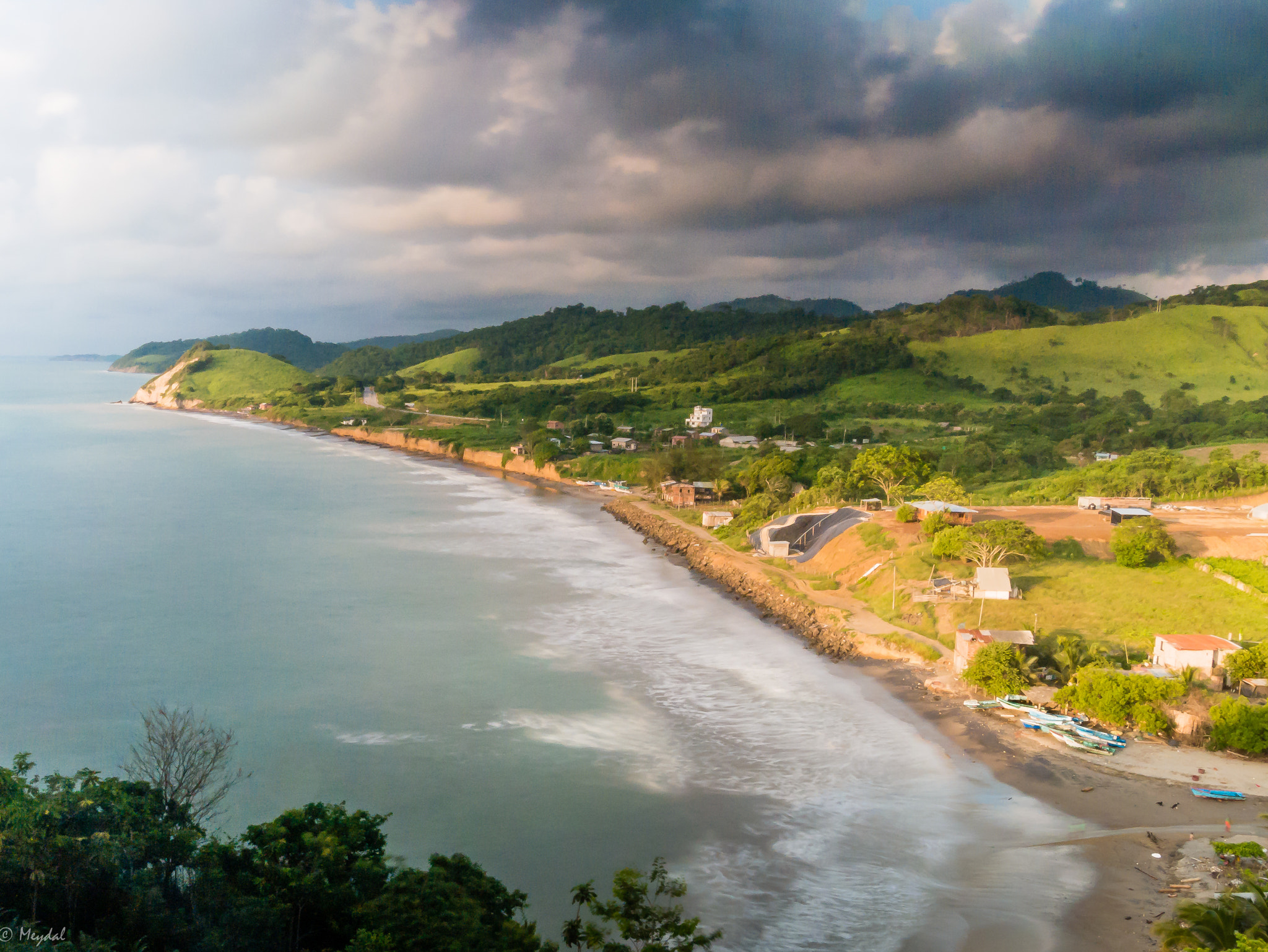 Panasonic Lumix DMC-GX7 + LUMIX G VARIO PZ 14-42/F3.5-5.6 sample photo. View from el canaveral - ecuador photography