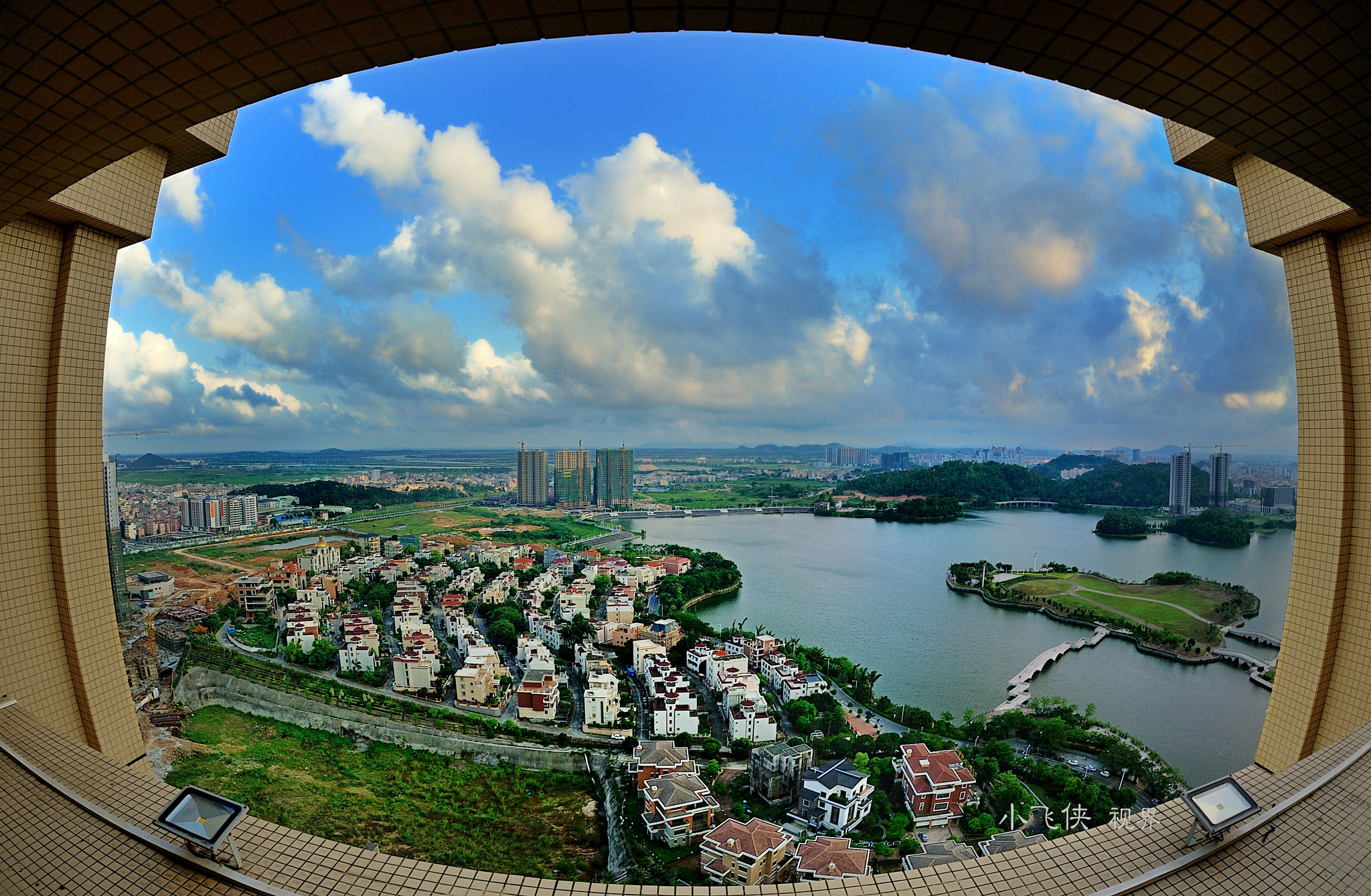 Nikon D700 + Sigma 15mm F2.8 EX DG Diagonal Fisheye sample photo