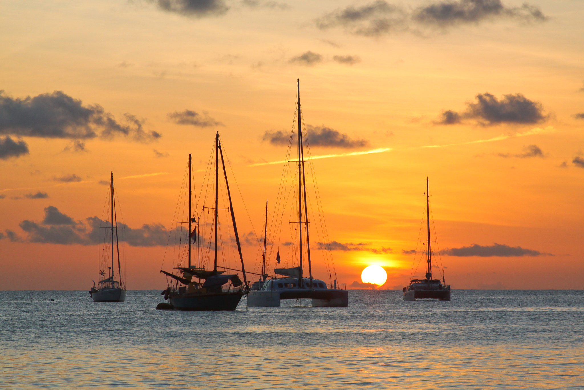 Canon EF 28-135mm F3.5-5.6 IS USM sample photo. Sunset yachts photography