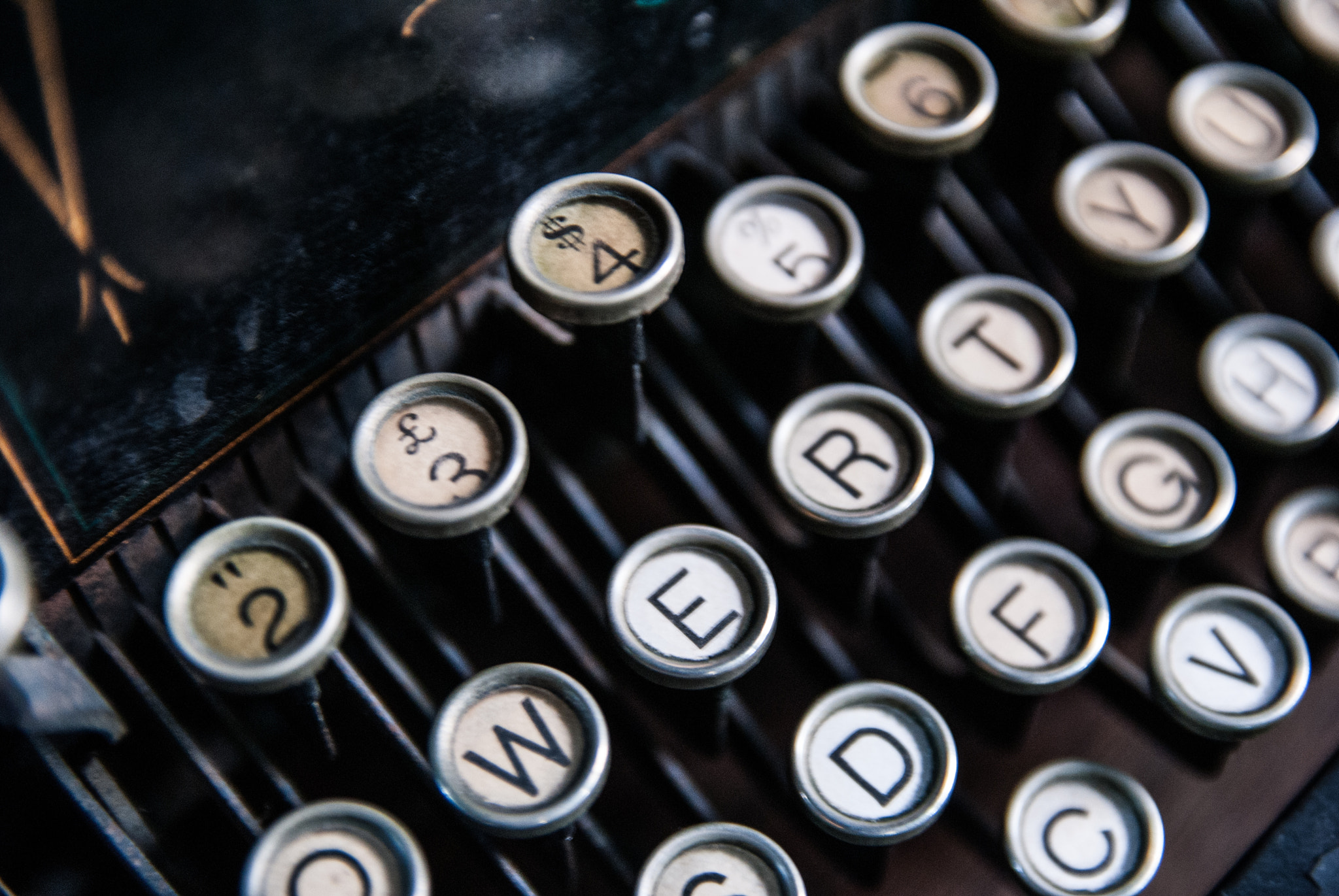 Sigma 17-50mm F2.8 EX DC OS HSM sample photo. Typewriter photography