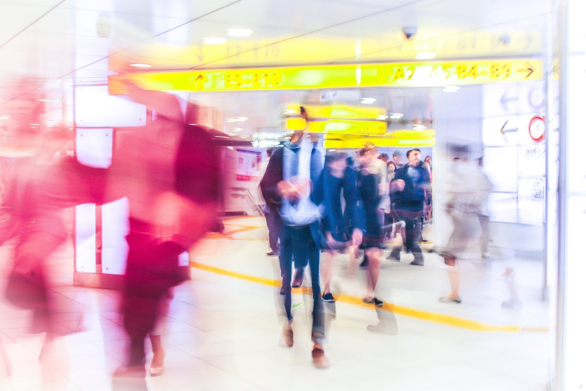 Sigma 30mm F1.4 EX DC HSM sample photo. Shinjuku station photography