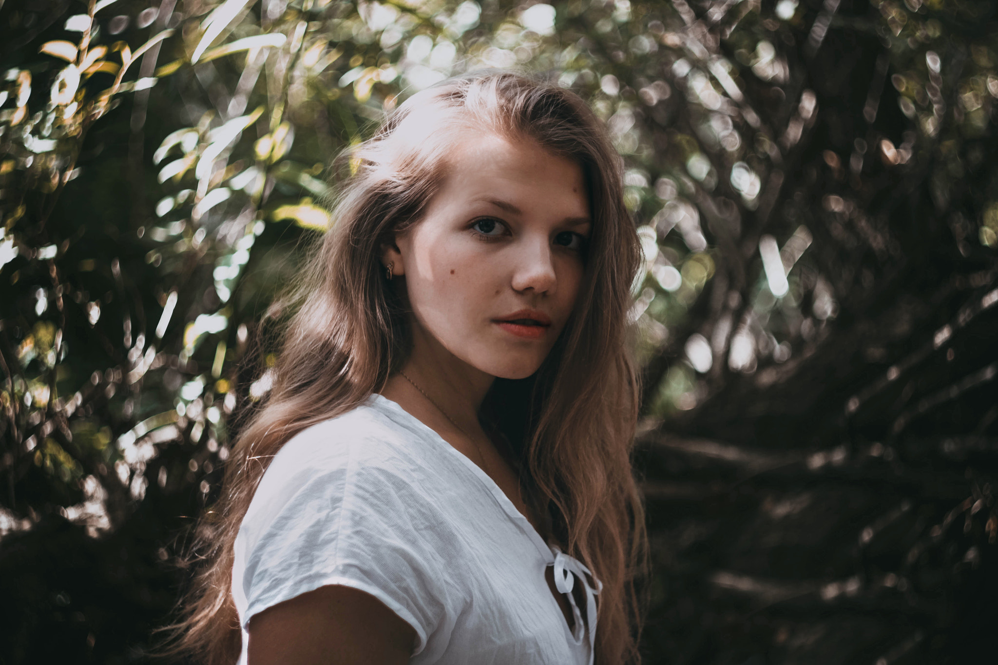 Canon EF 28-80mm f/3.5-5.6 sample photo. Light in her hair photography