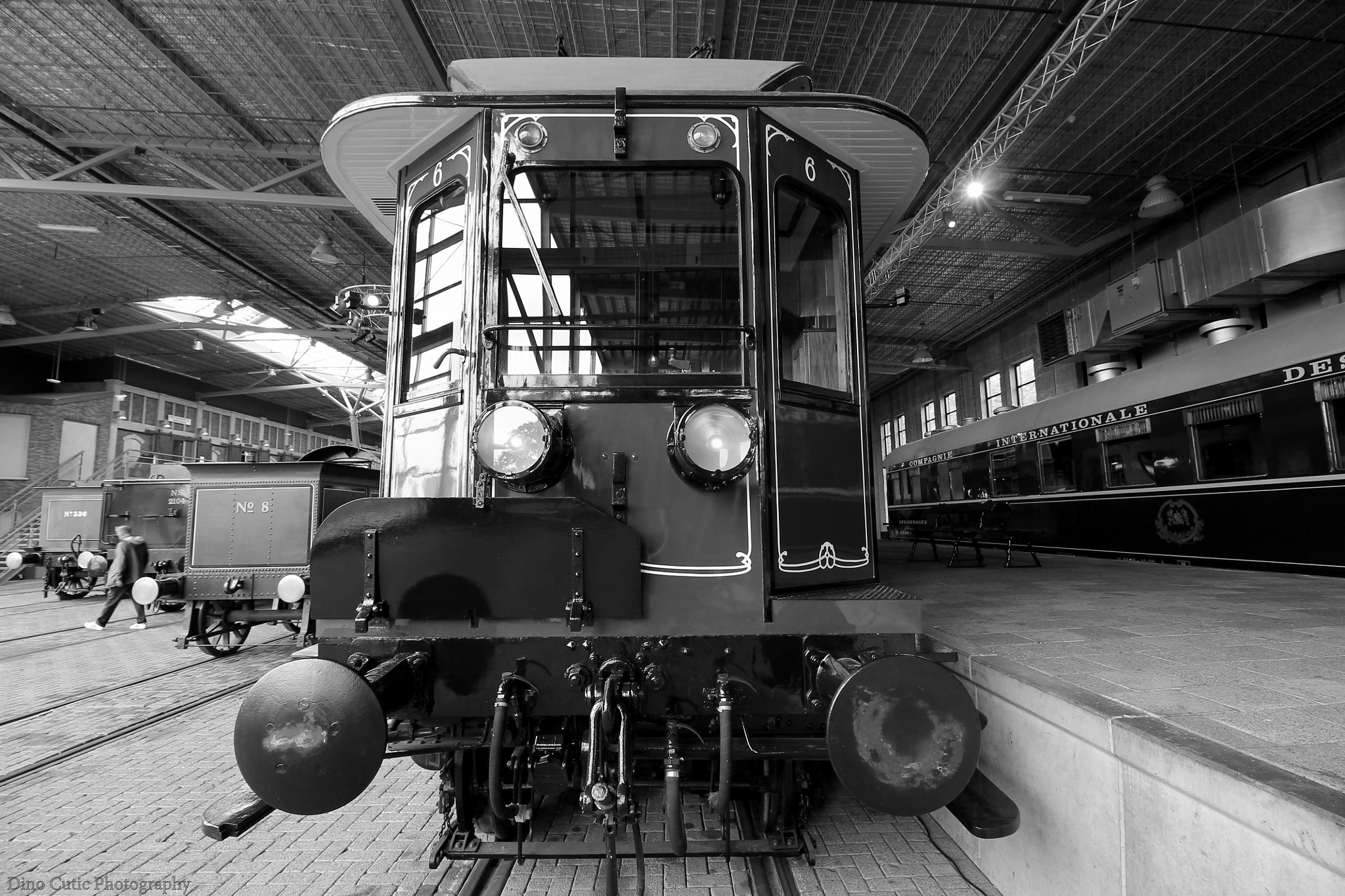Canon EF-S 10-18mm F4.5–5.6 IS STM sample photo. Old train photography