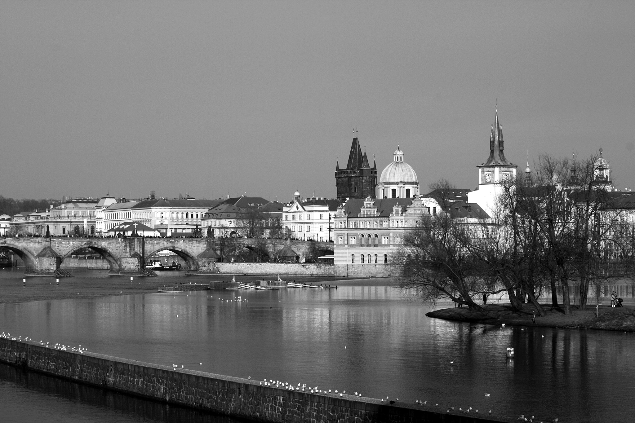 Canon EF 55-200mm F4.5-5.6 II USM sample photo. Prague's old town photography