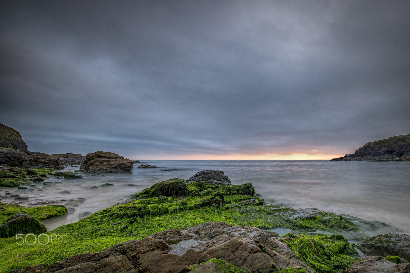 Canon EF 16-35mm F4L IS USM sample photo. Slippery when wet photography