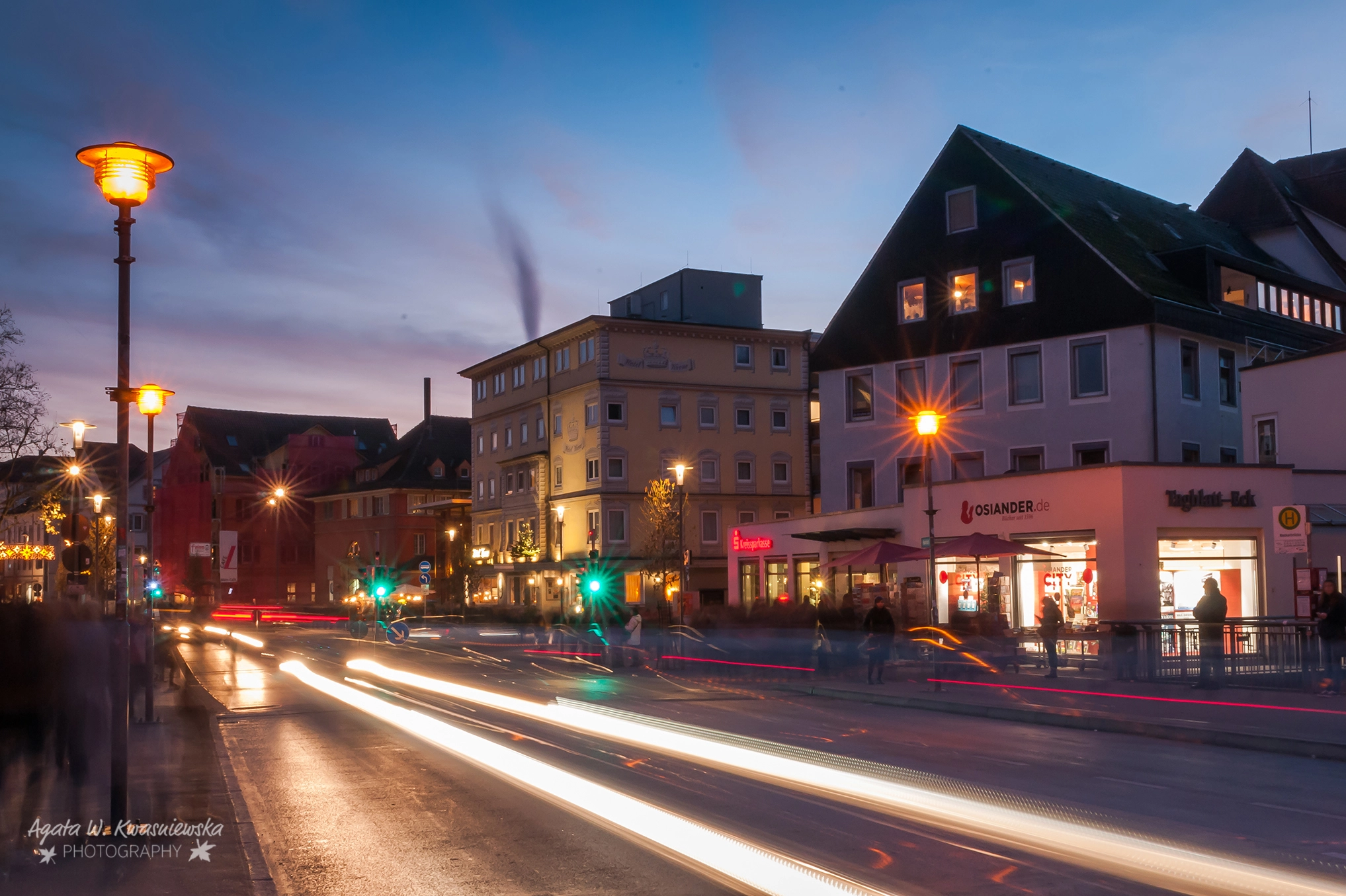 Sigma 24-70mm F2.8 EX DG HSM sample photo. Traffic lights photography