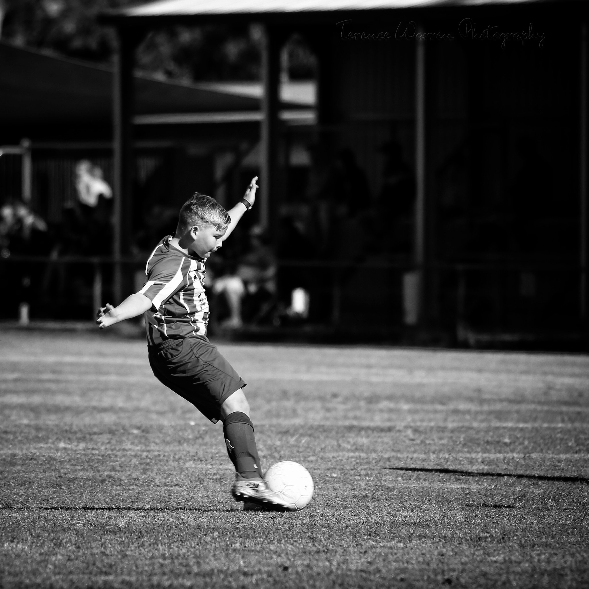 Canon 150-500mm sample photo. The footballer. photography