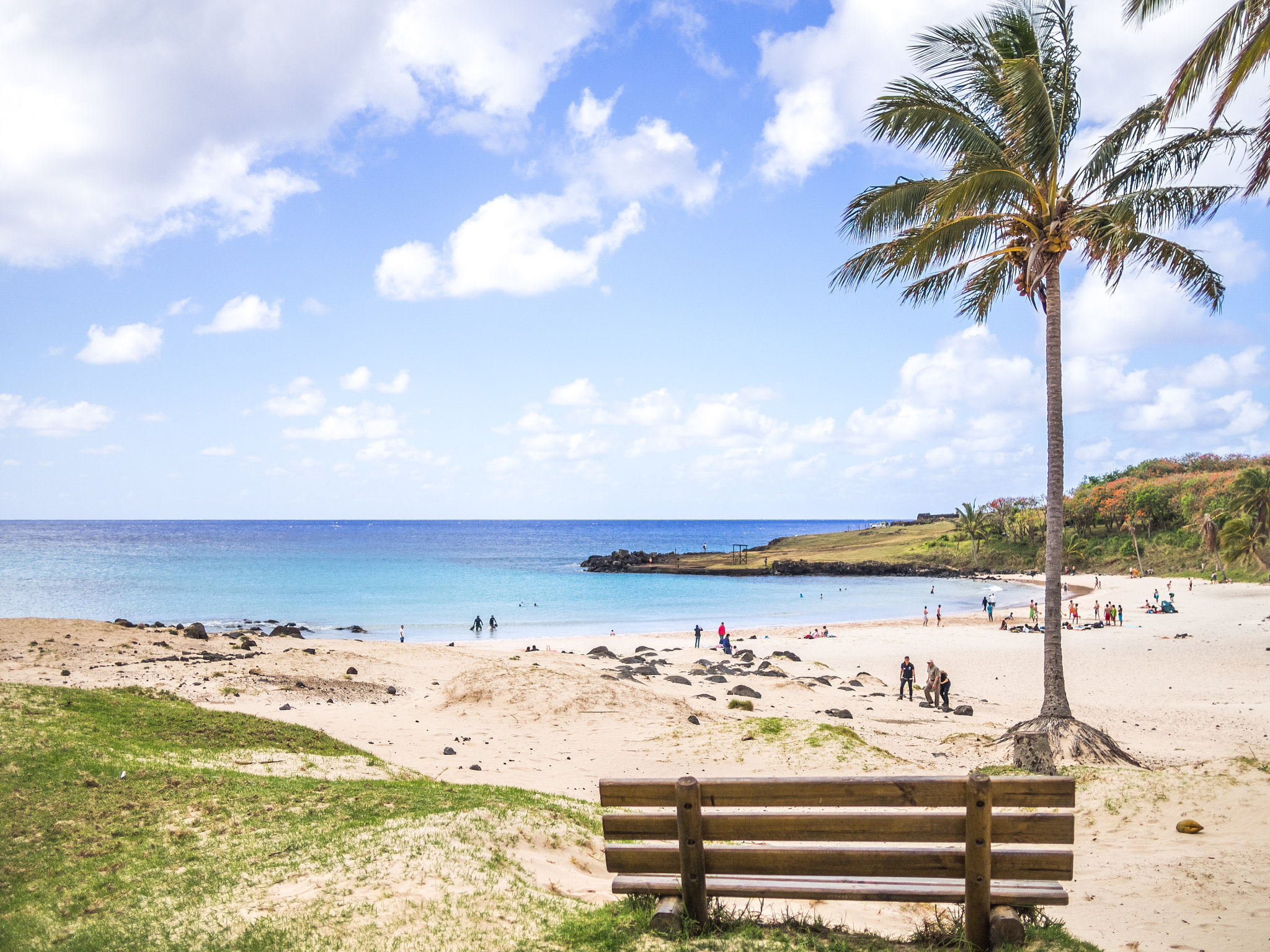Olympus OM-D E-M1 + Panasonic Lumix G 20mm F1.7 ASPH sample photo. The easter island beach photography