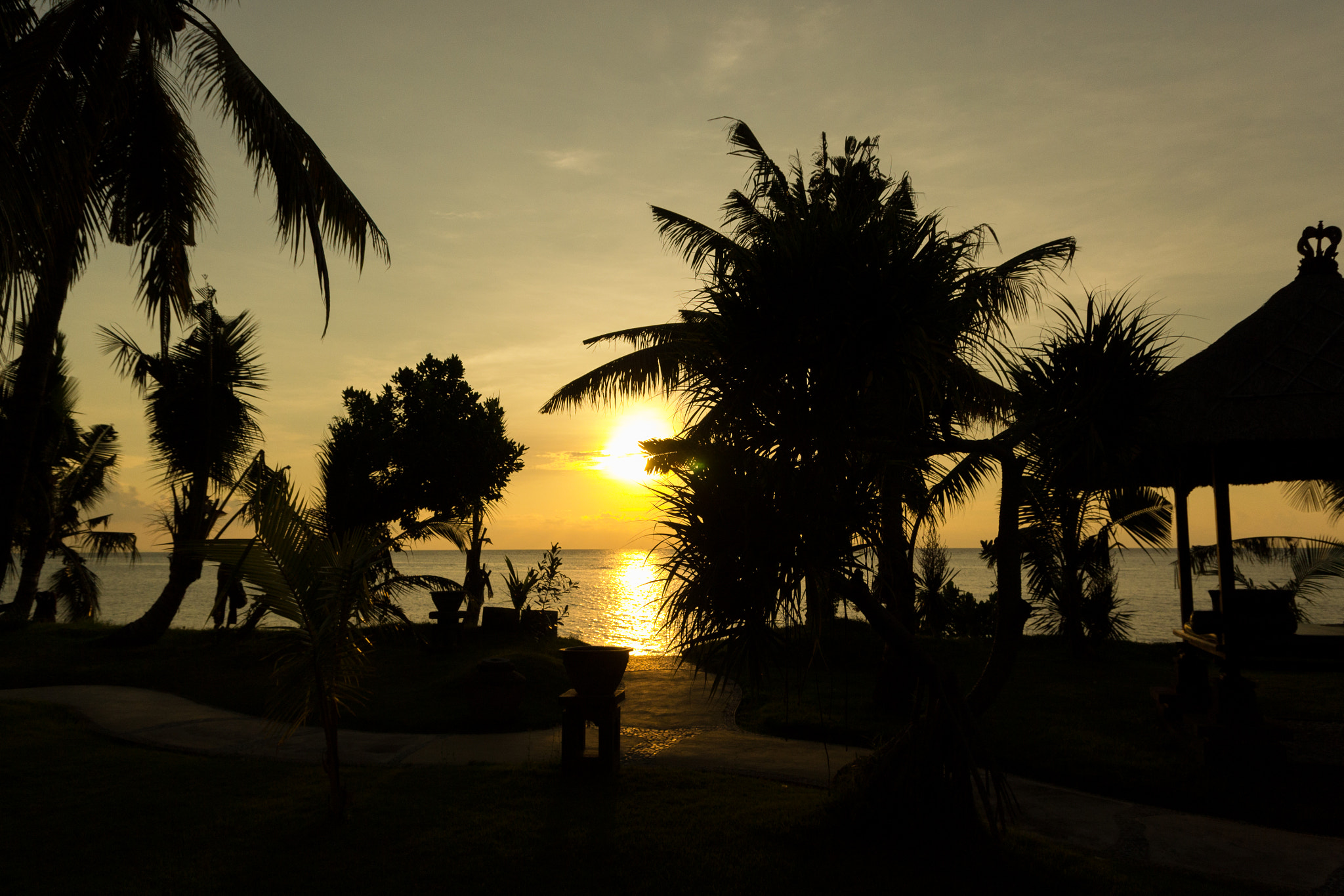 Sigma 17-70mm F2.8-4 DC Macro OS HSM | C sample photo. Sunset in lovina, bali photography