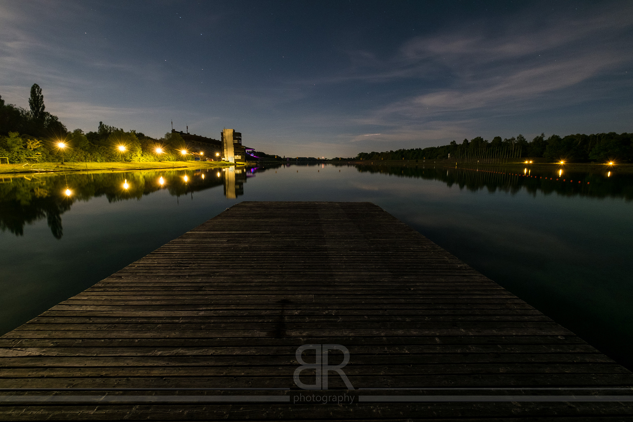 Fujifilm X-M1 + Fujifilm XF 10-24mm F4 R OIS sample photo. Regattastrecke oberschleißheim photography