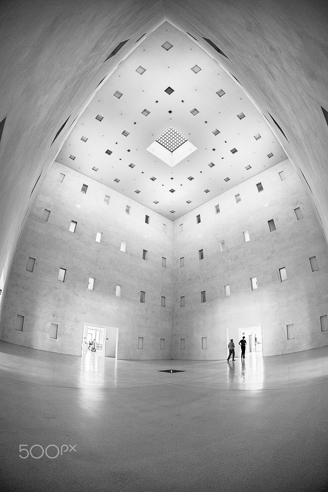 Canon EF 8-15mm F4L Fisheye USM sample photo. Limbo photography
