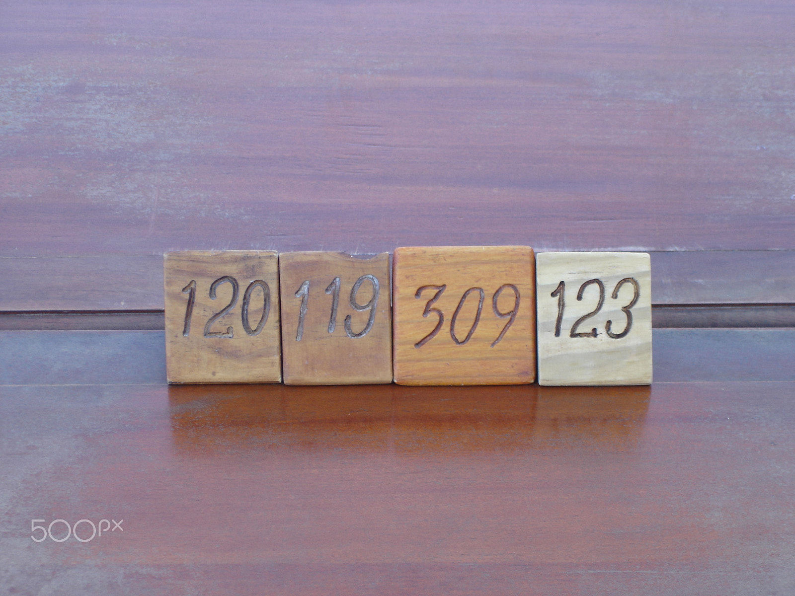 Sony DSC-W12 sample photo. Table numbers photography