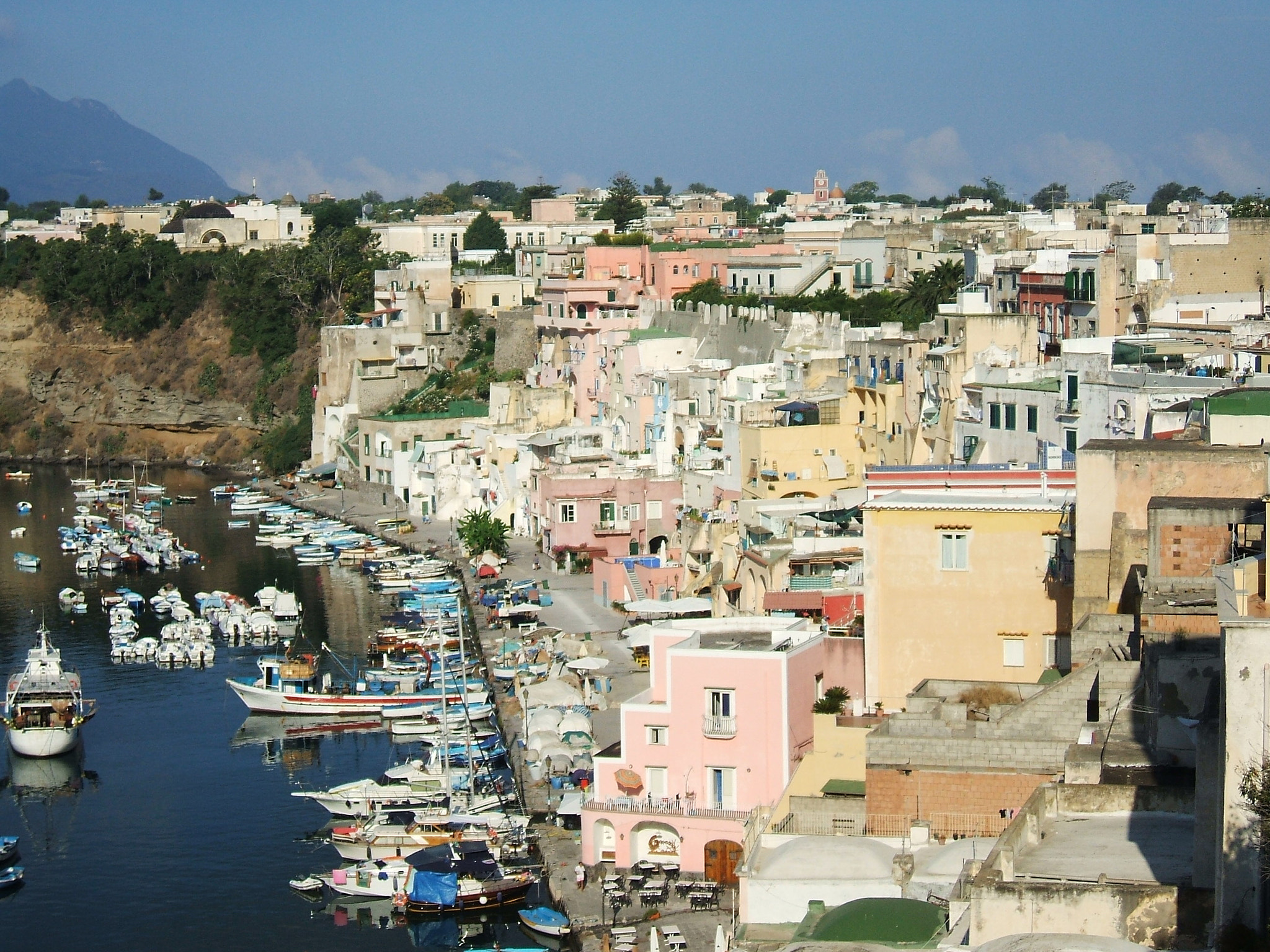 Fujifilm FinePix A500 sample photo. Procida photography