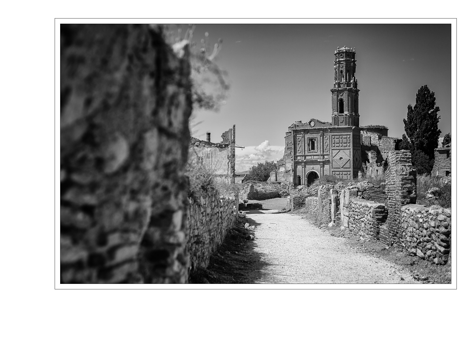 Nikon D4S + Nikon AF-S Nikkor 50mm F1.8G sample photo. Ruins of belchite - 2 photography