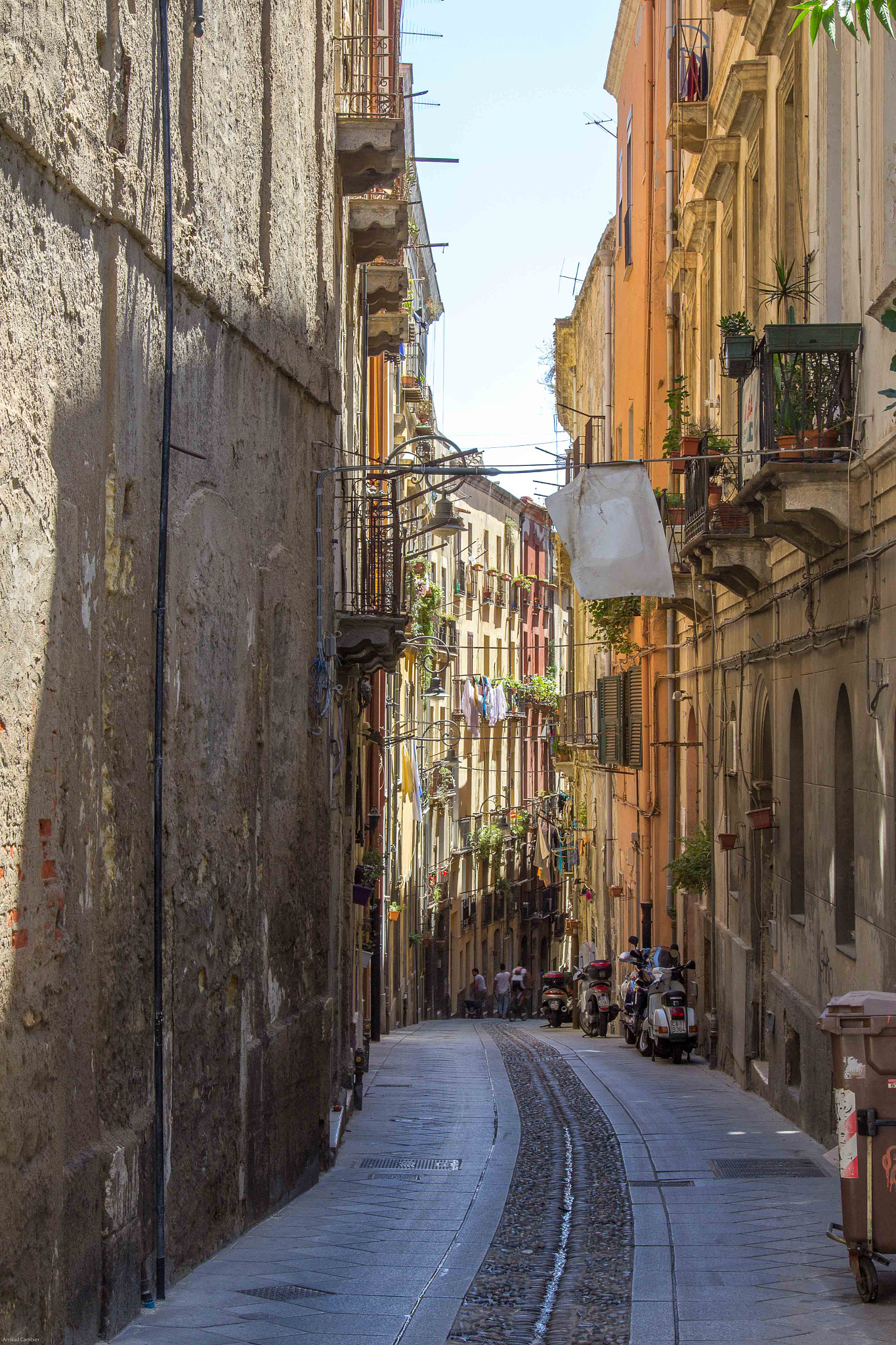 Sigma 24-105mm f/4 DG OS HSM | A sample photo. Cagliarian street photography