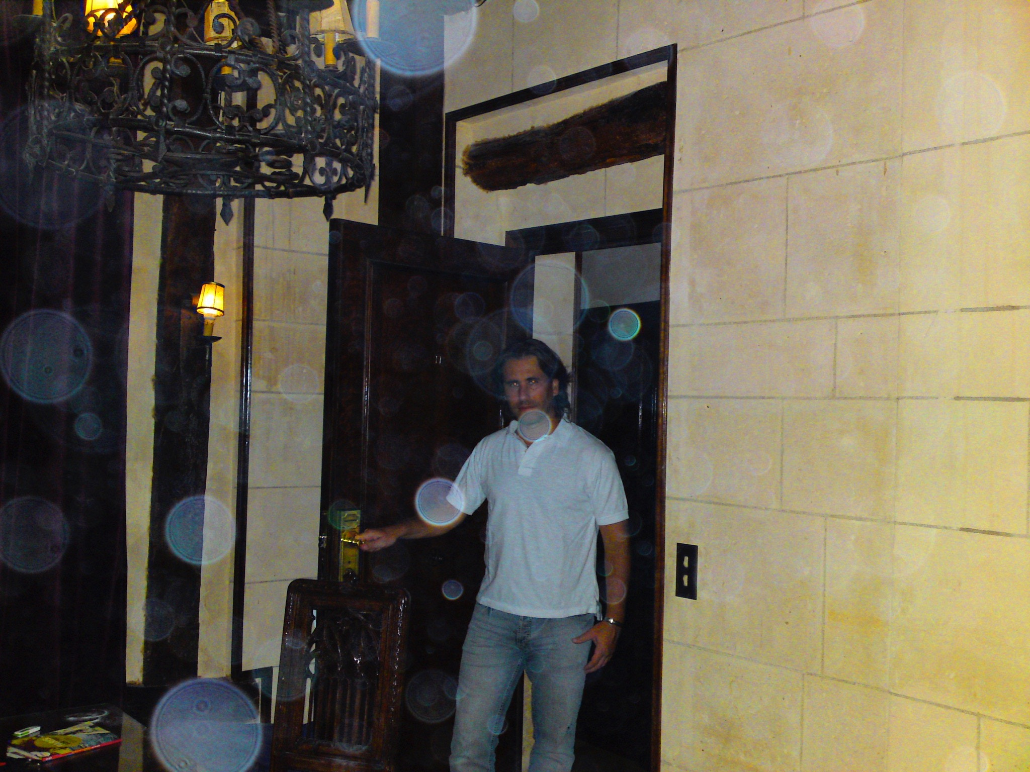 Sony Ericsson C905 sample photo. Orbs in mary magdalene church at paris ii photography