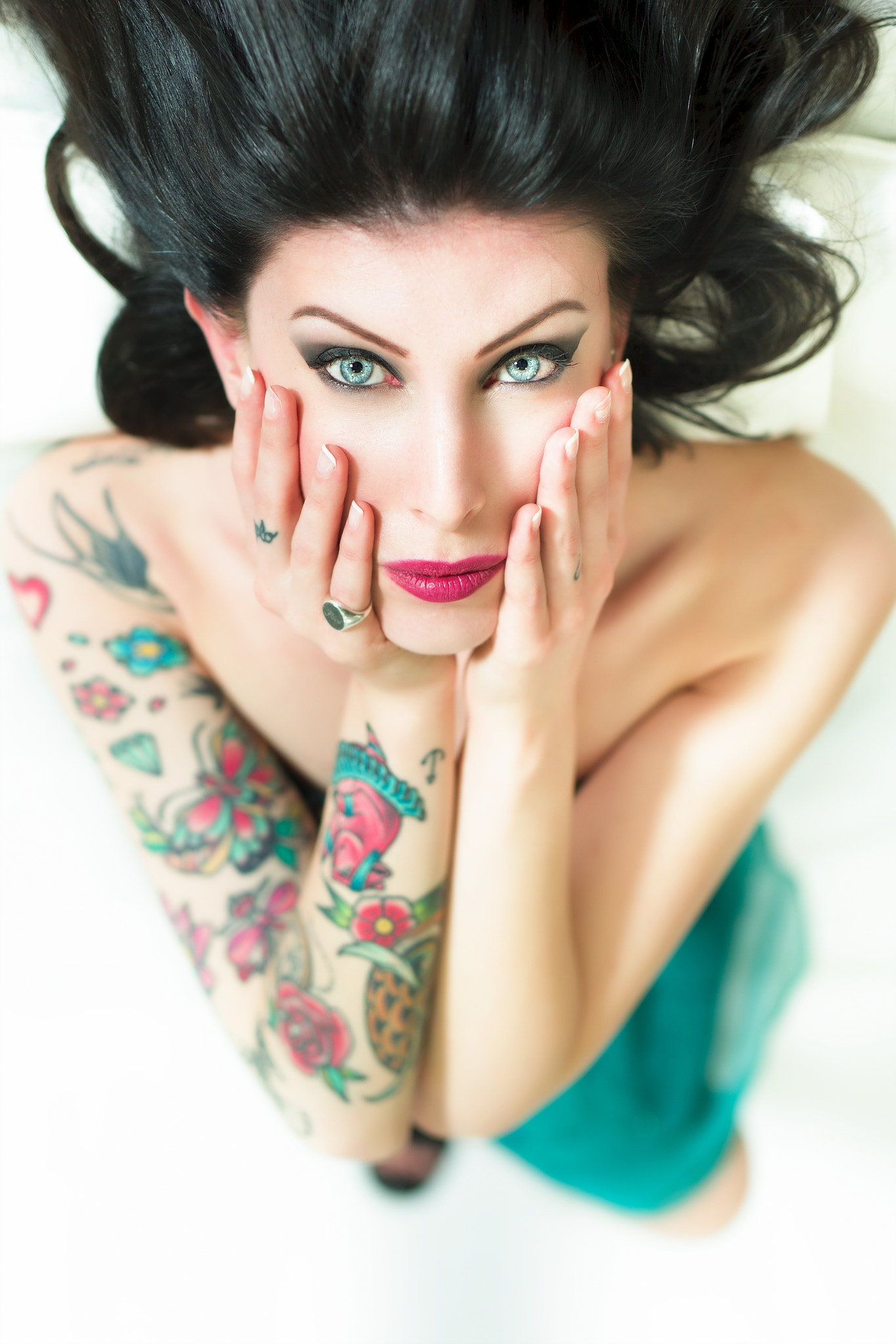 Canon EOS 6D + ZEISS Milvus 50mm F1.4 sample photo. Valentina's tatoos photography