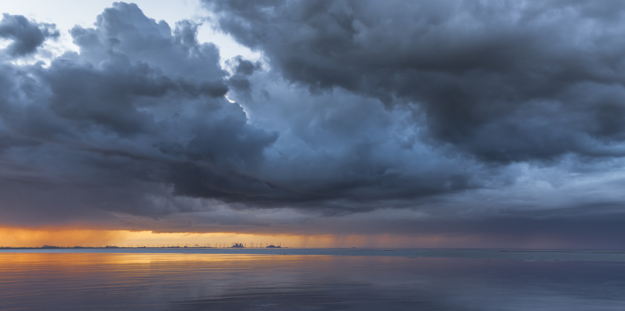 Pentax smc DA 18-55mm F3.5-5.6 AL sample photo. Evil clouds... photography