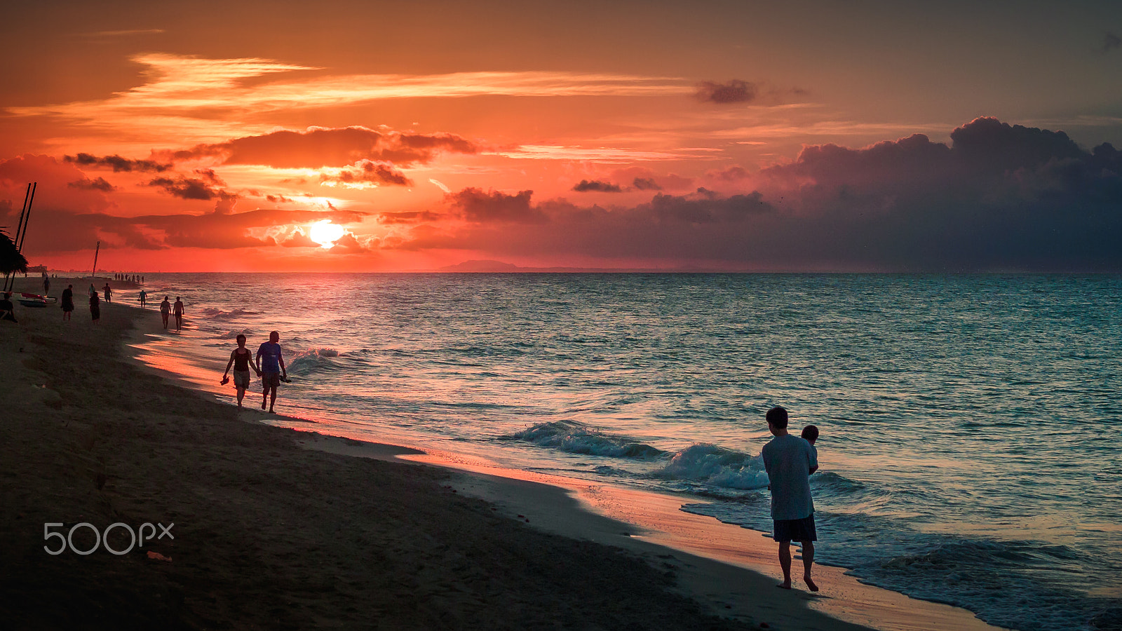 Olympus PEN E-PL3 + Olympus M.Zuiko Digital 45mm F1.8 sample photo. Last night in cuba photography