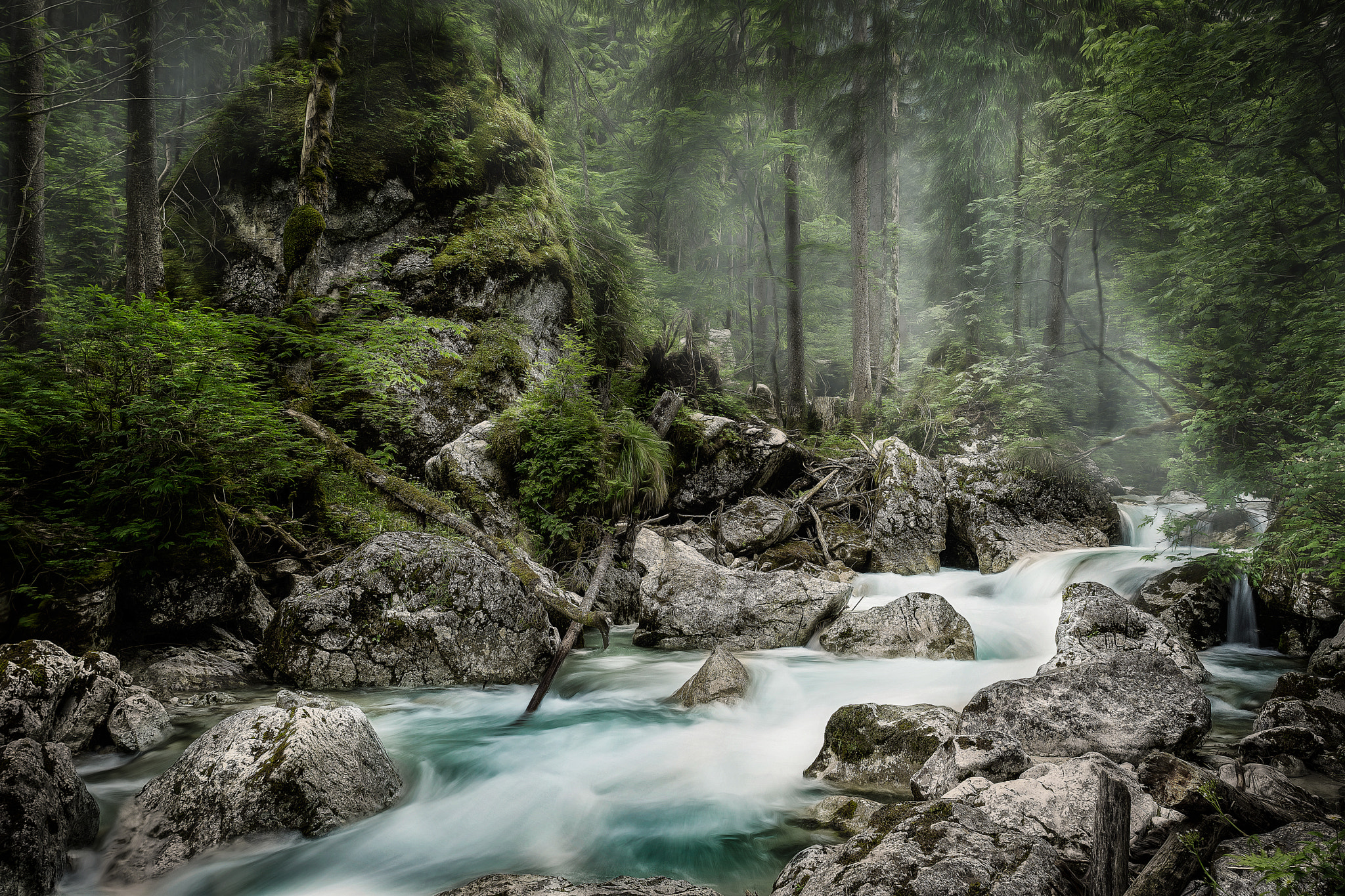 Nikon D7100 + Nikon AF Nikkor 24mm F2.8D sample photo. A river runs through it | ramsauer ache photography