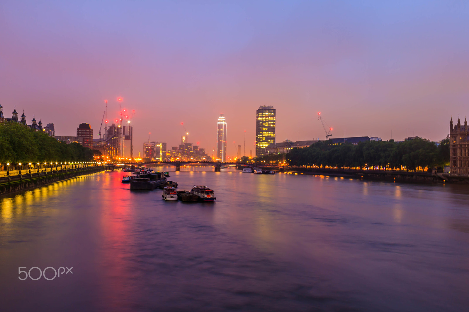 Canon EOS 750D (EOS Rebel T6i / EOS Kiss X8i) sample photo. London sky line photography