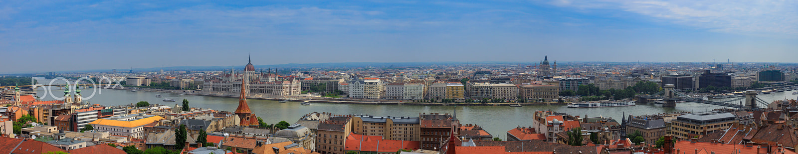 Canon EOS 500D (EOS Rebel T1i / EOS Kiss X3) + Canon EF 17-40mm F4L USM sample photo. Budapest panorama photography
