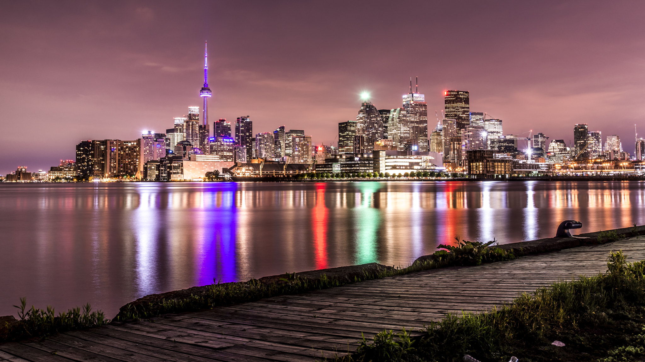 Nikon AF-S Nikkor 18-35mm F3.5-4.5G ED sample photo. Hometown nights photography