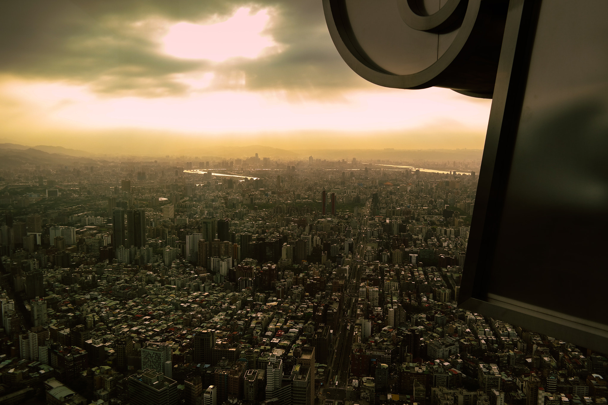 NX 18-55mm F3.5-5.6 sample photo. View of taipei photography