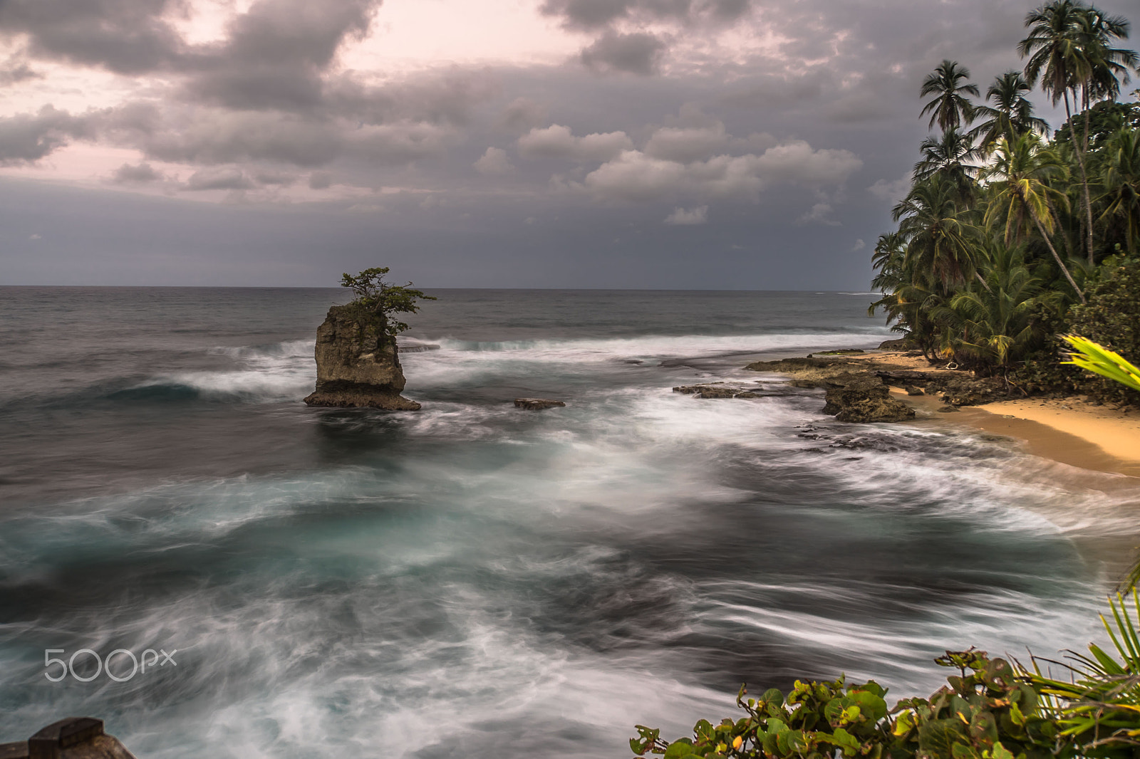 Sony E 18-200mm F3.5-6.3 OSS LE sample photo. Punta manzanillo photography