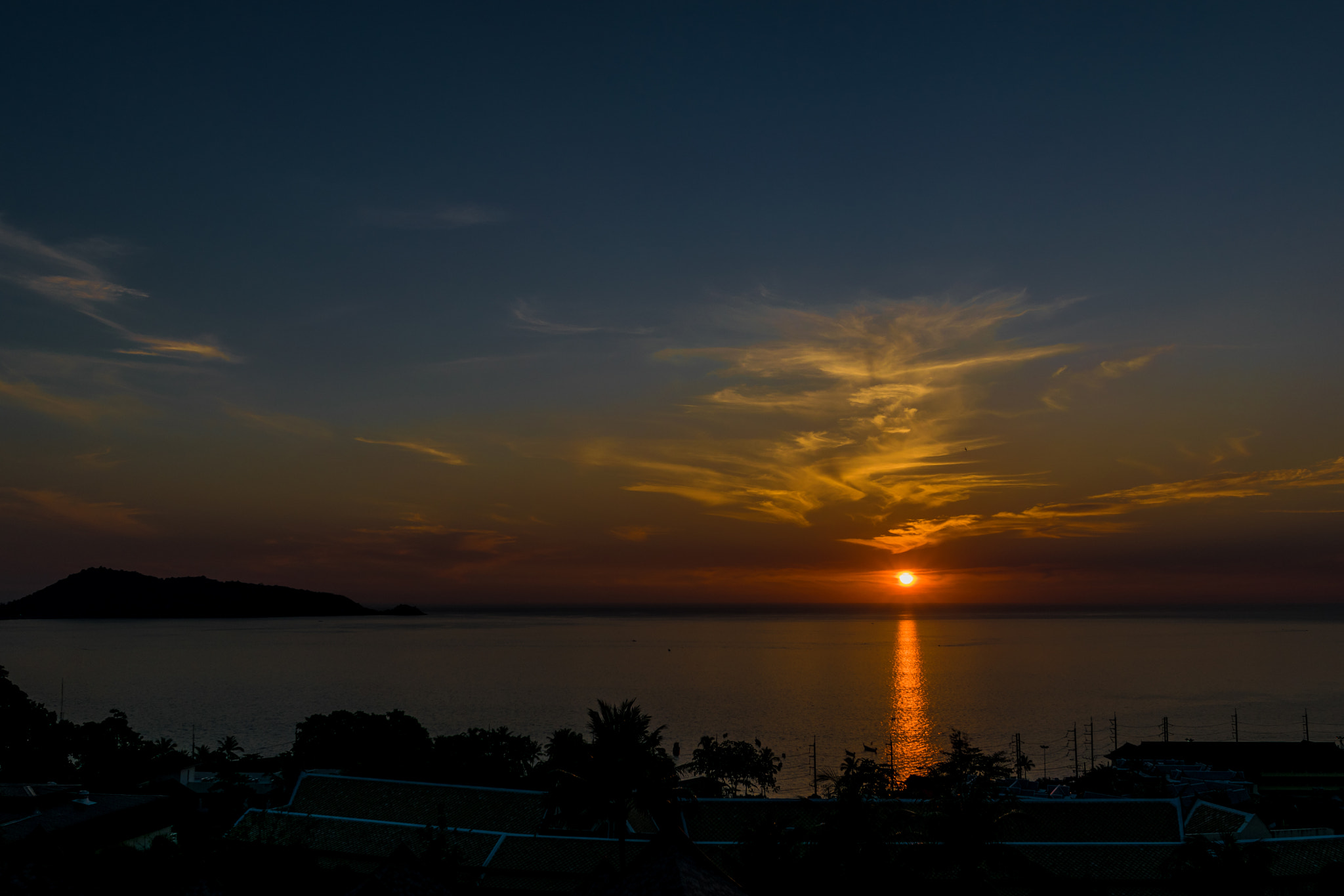 Nikon D3300 + Nikon AF-S Nikkor 20mm F1.8G ED sample photo. Sunset in phuket photography