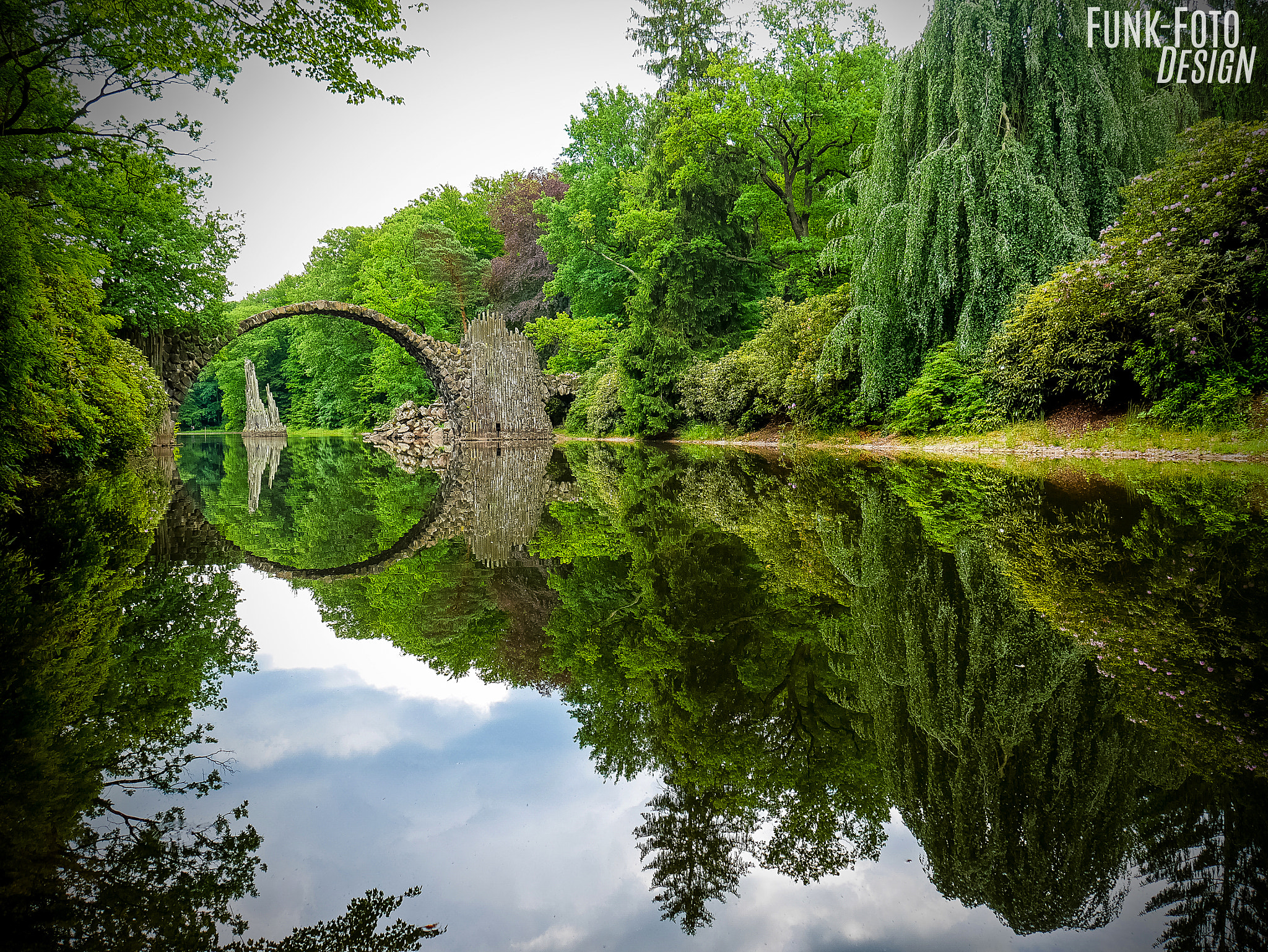 Panasonic DMC-G70 sample photo. Rakotzbrücke, kromlauer park. photography