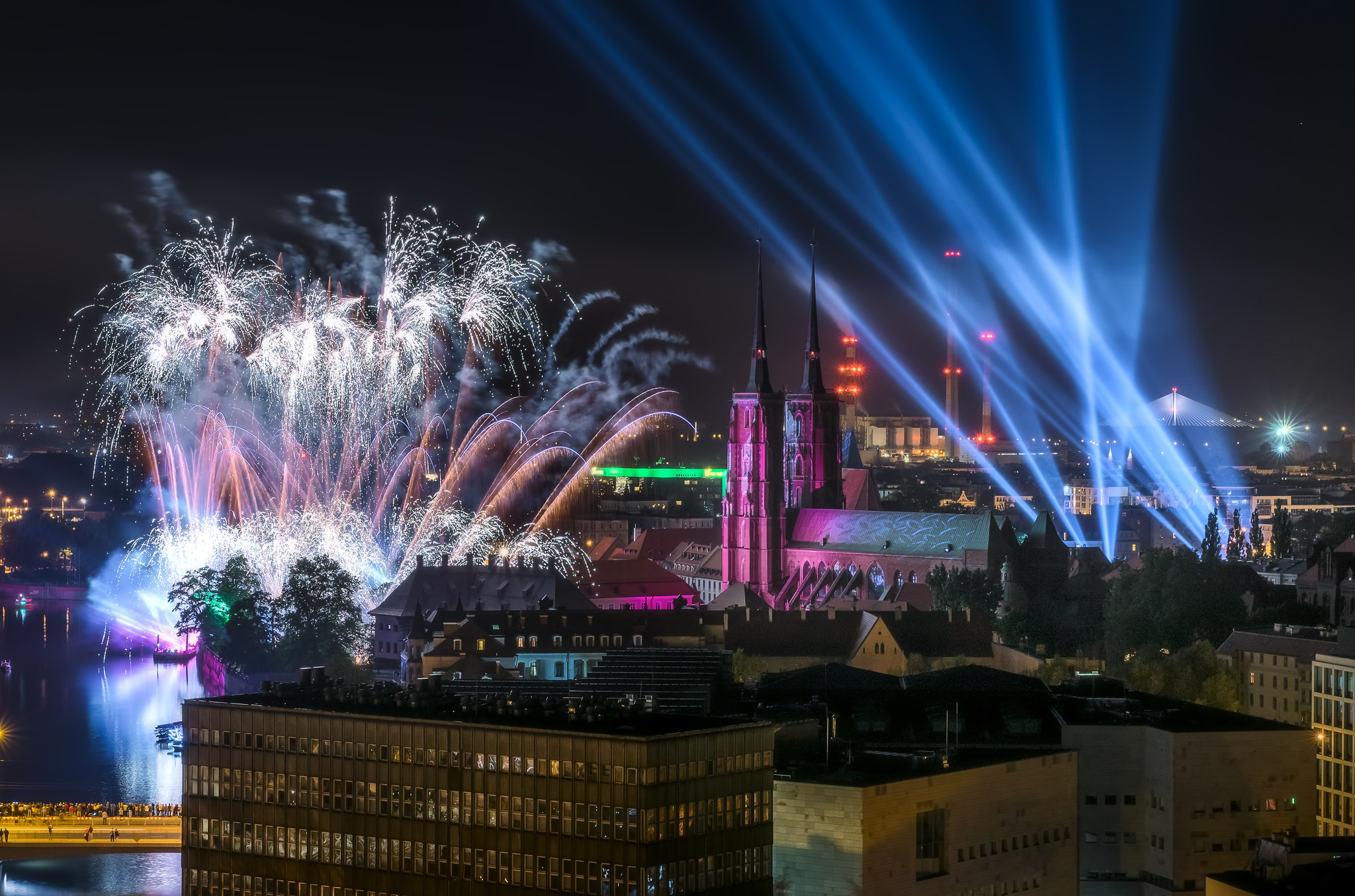 HD Pentax D FA 24-70mm F2.8 ED SDM WR sample photo. The final of flow in wroclaw photography