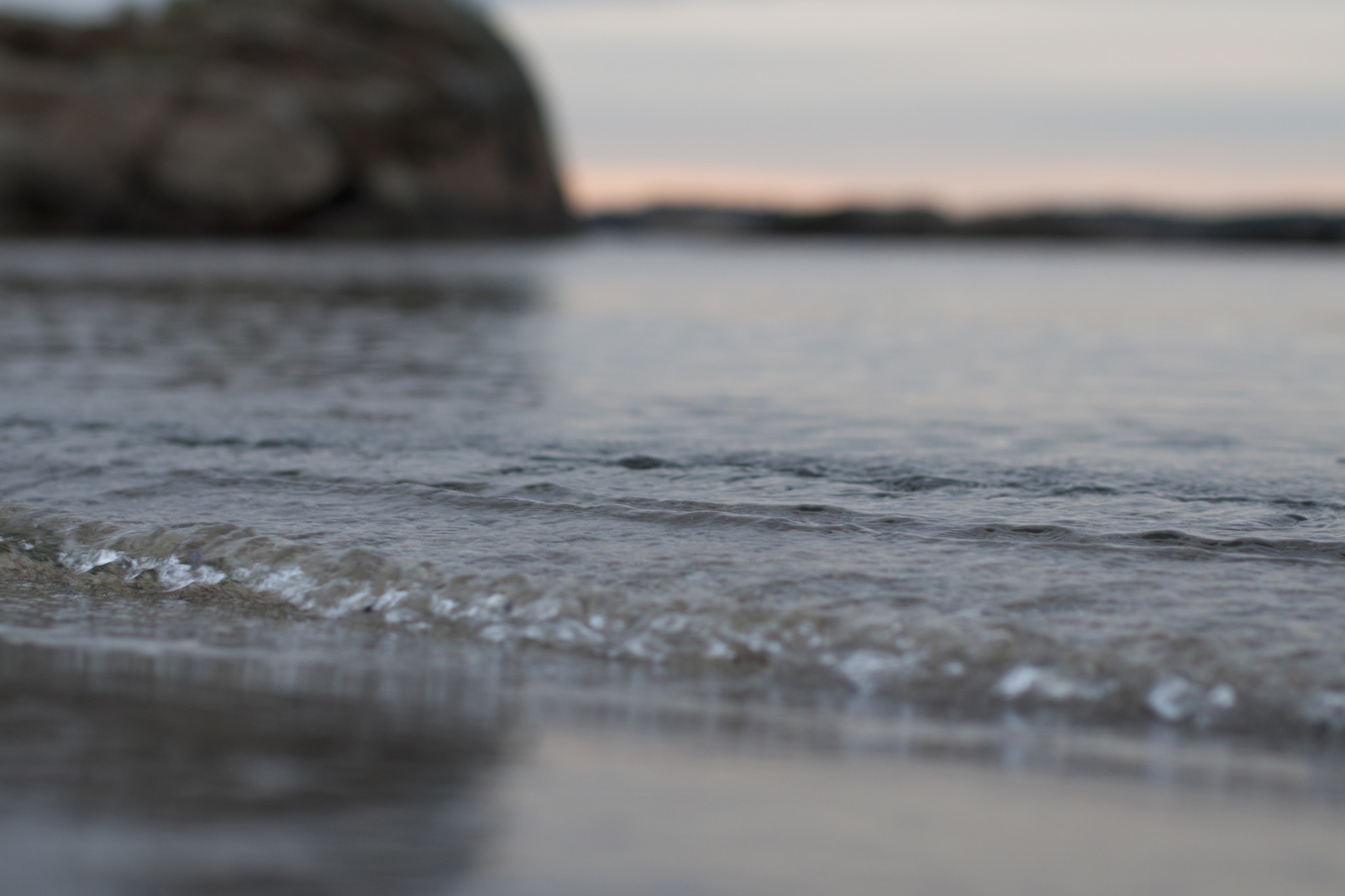 Canon EOS 50D + Sigma 50mm F1.4 EX DG HSM sample photo. Small waves in sunset photography