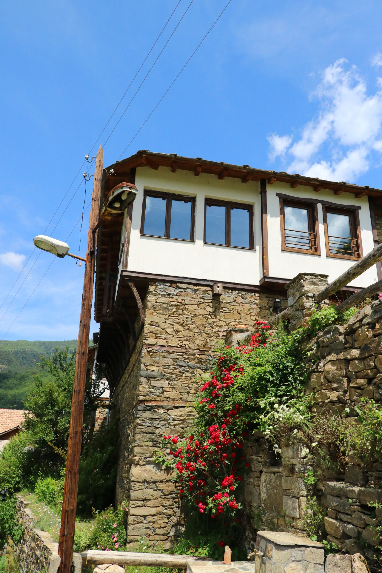 Canon EOS 750D (EOS Rebel T6i / EOS Kiss X8i) sample photo. Old house  photography