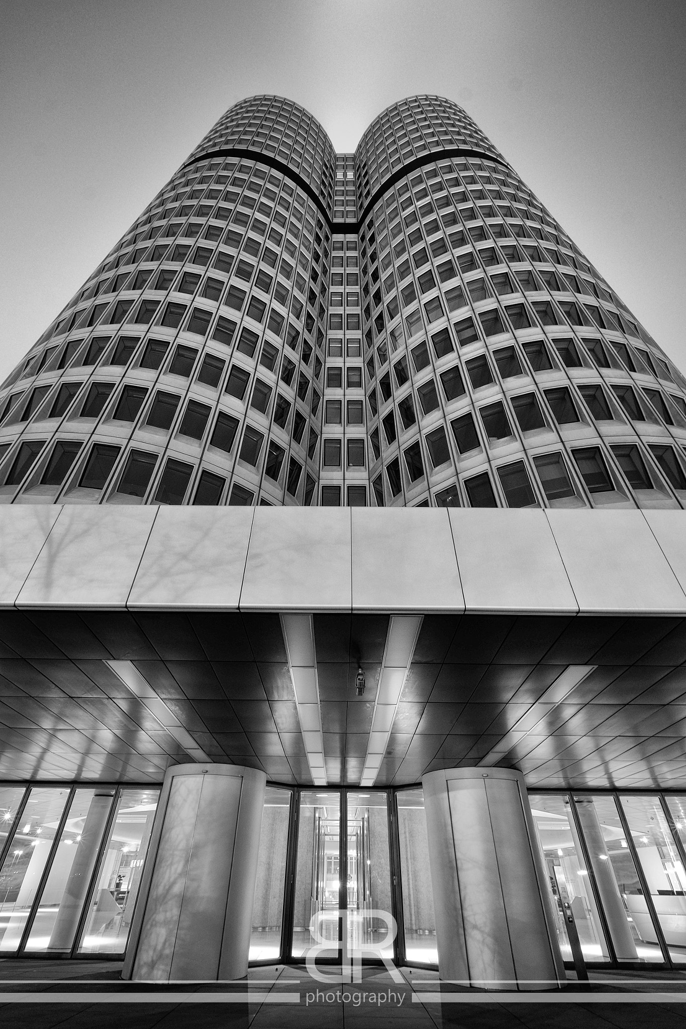 Fujifilm X-M1 + Fujifilm XF 10-24mm F4 R OIS sample photo. Vierzylinder photography