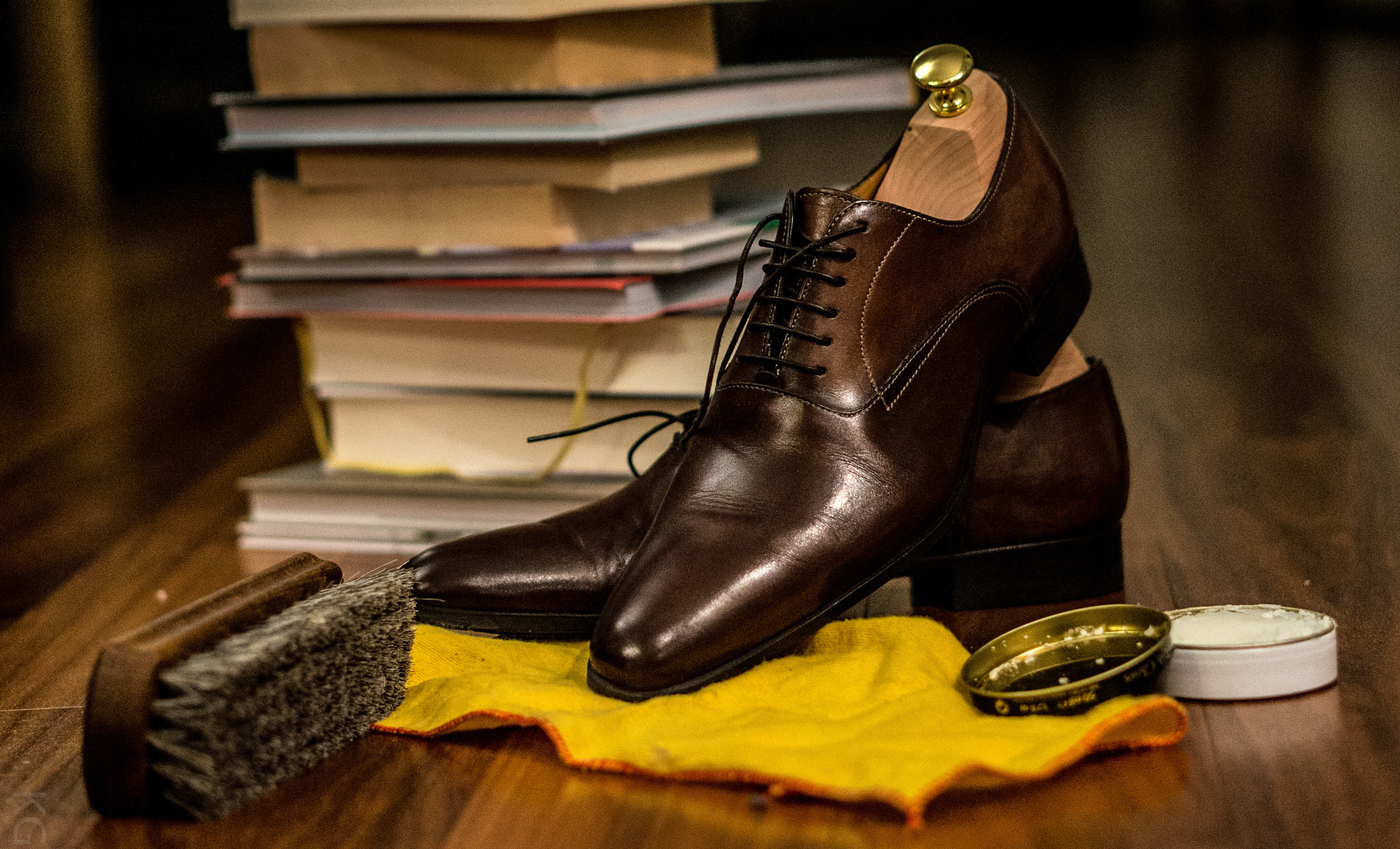 Sony Alpha NEX-5N + E 50mm F1.8 OSS sample photo. Shoe polish photography