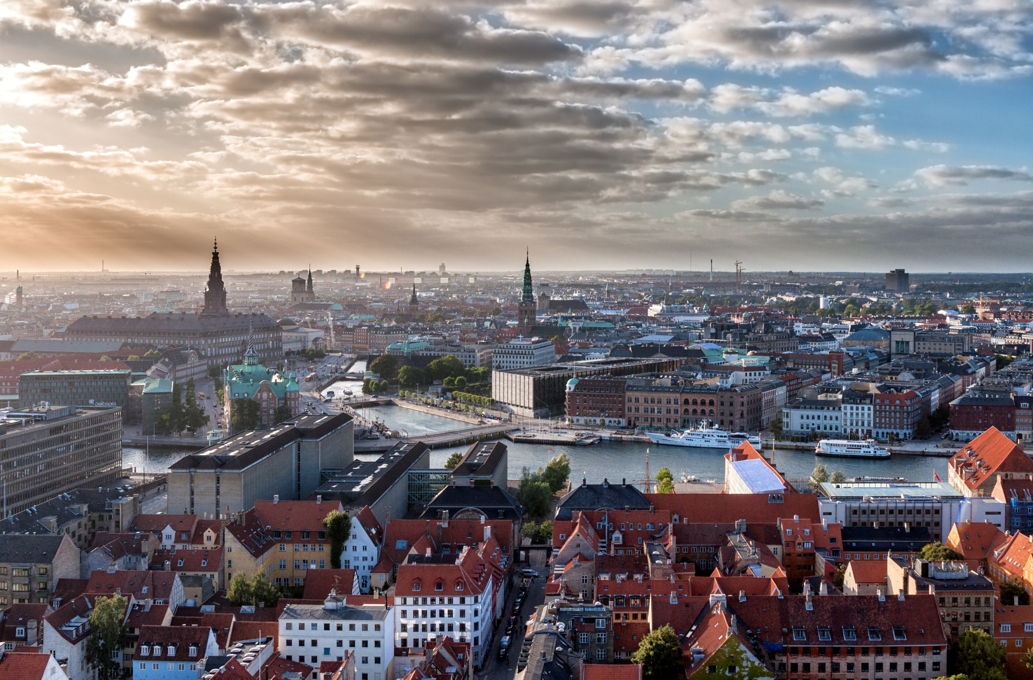 Nikon AF Nikkor 24-85mm F2.8-4D IF sample photo. Copenhagen view photography