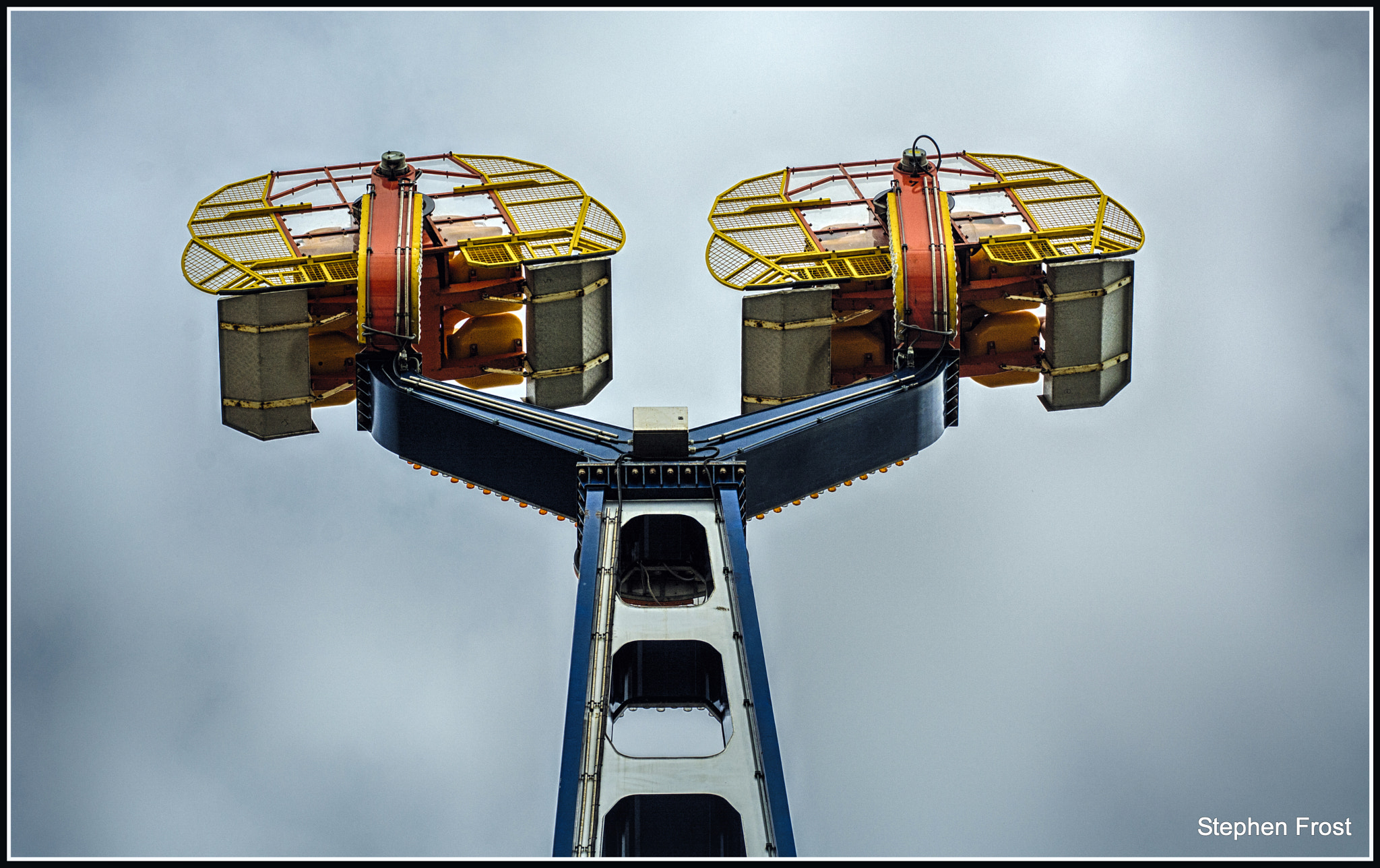 Sigma 70-200mm F2.8 EX DG OS HSM sample photo. Riding high at the fun fair photography