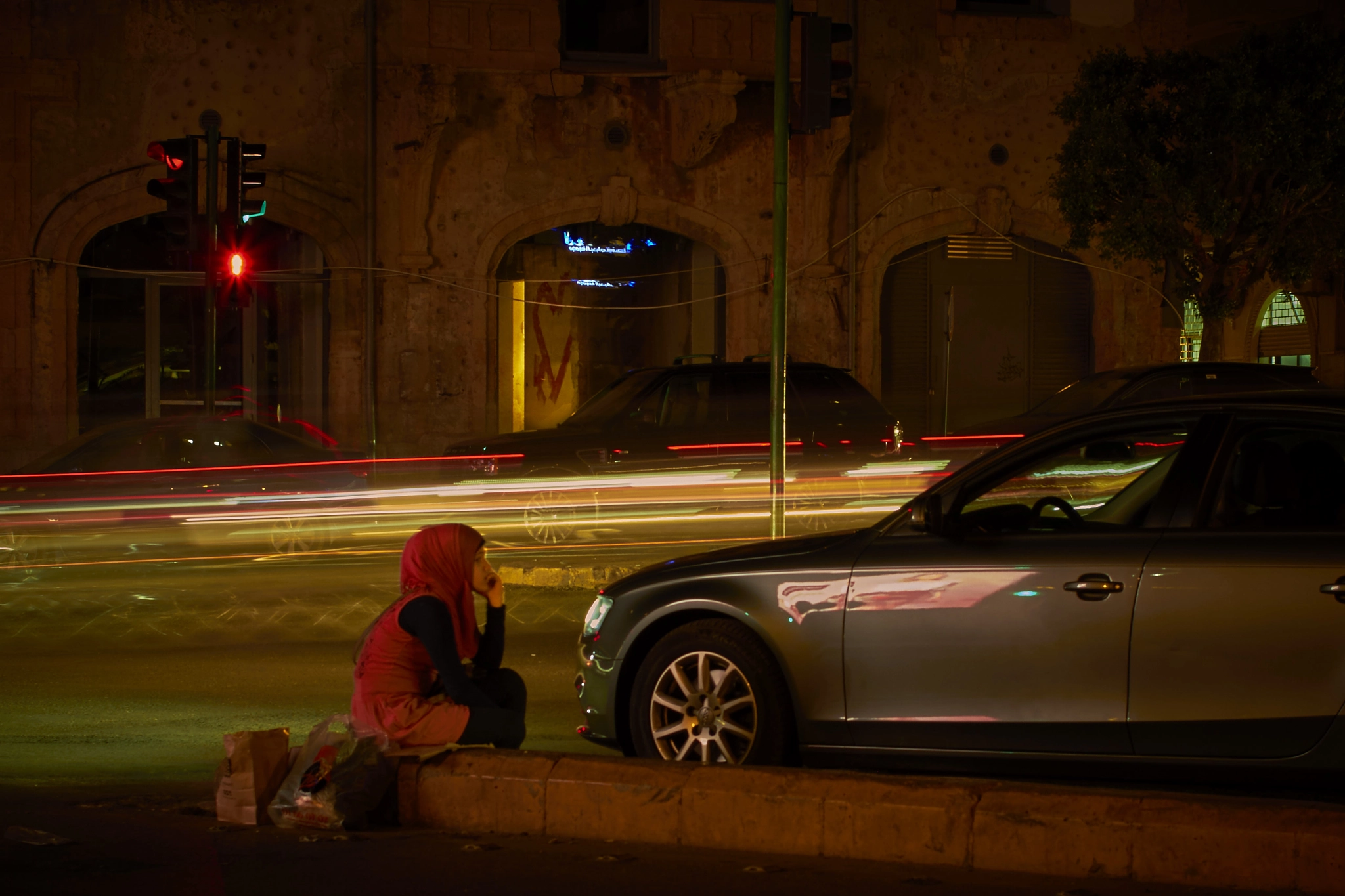 Canon EOS 7D + Canon EF 35mm F2 sample photo. Wars effects with a red heart, lebanon photography