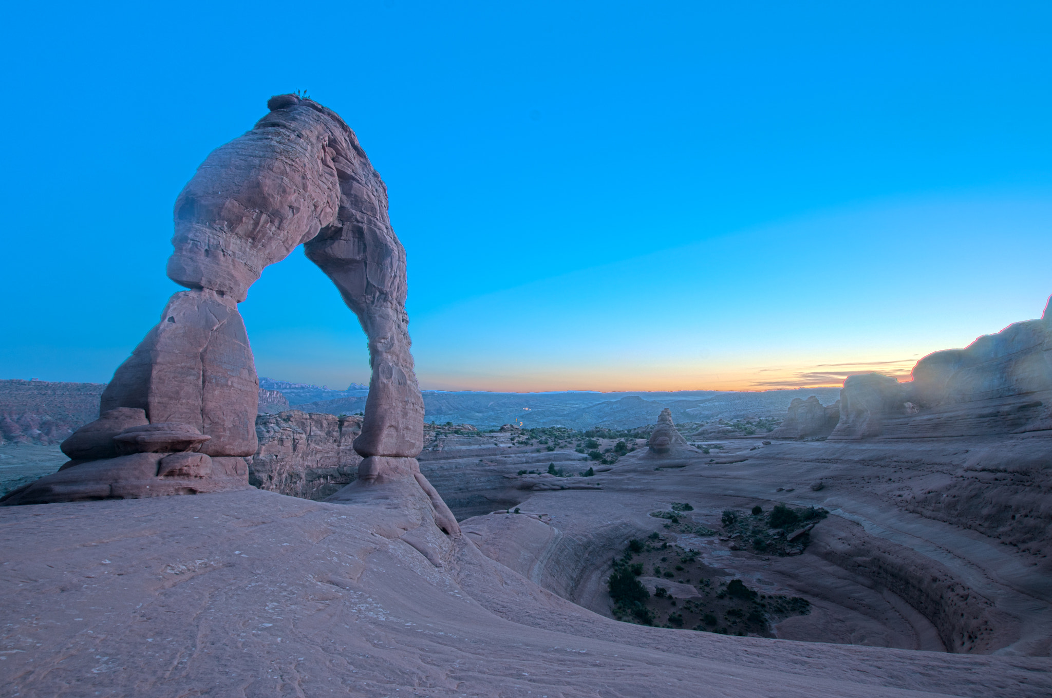 Nikon D90 + Sigma 10-20mm F3.5 EX DC HSM sample photo. Delicate arch photography