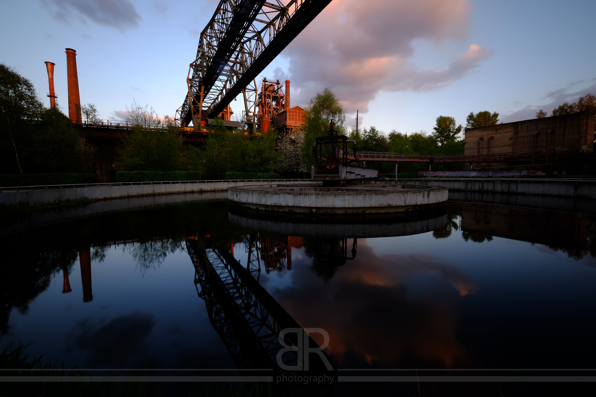 Fujifilm X-M1 + Fujifilm XF 10-24mm F4 R OIS sample photo. Landschaftspark duisburg-nord photography